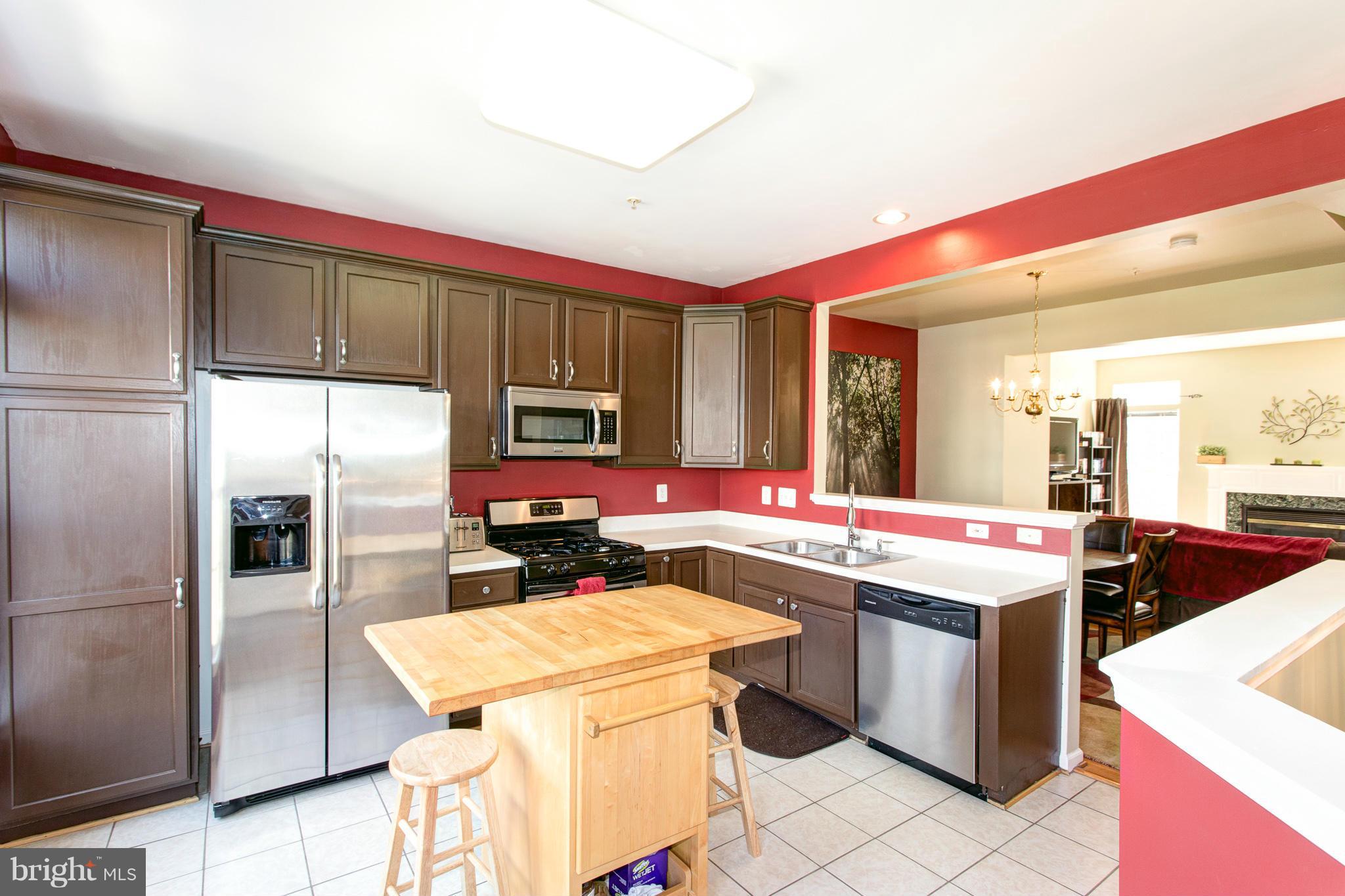 HUNTINGTON GROVE - Residential