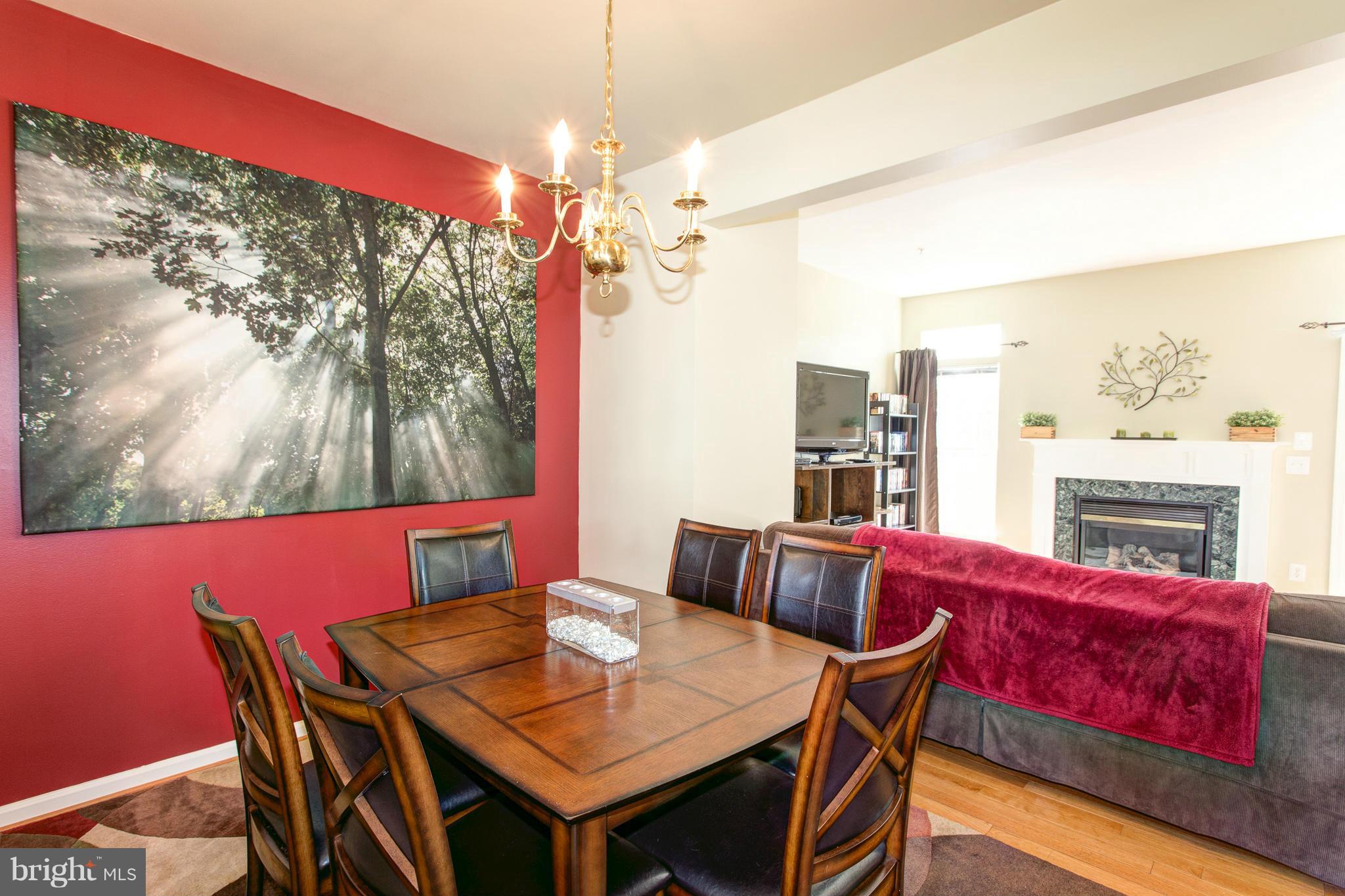 HUNTINGTON GROVE - Residential