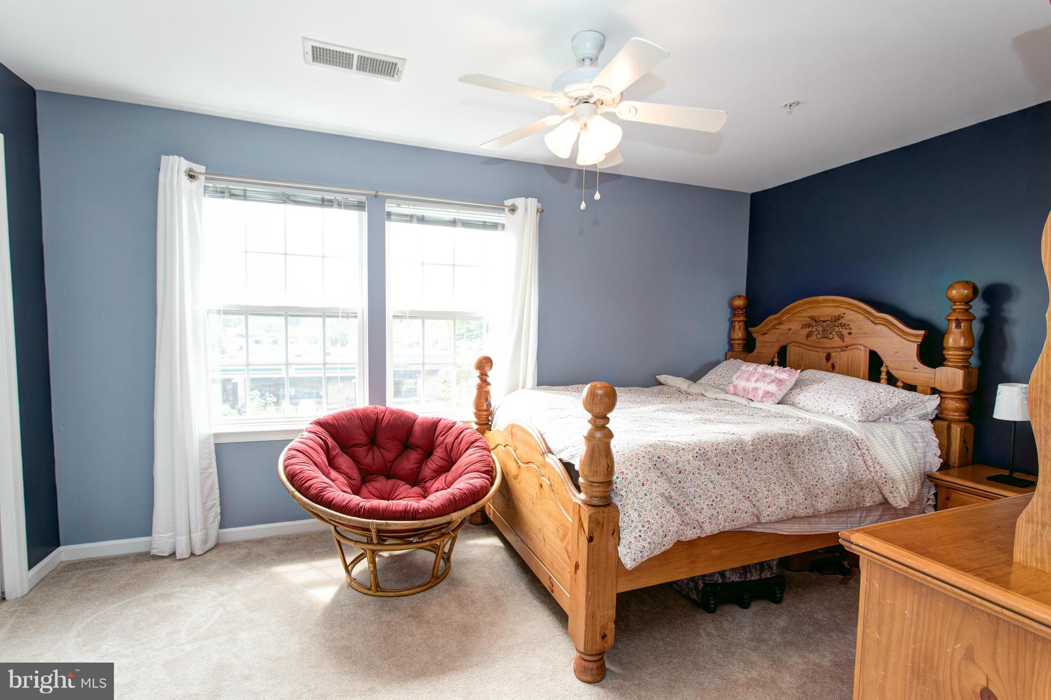 HUNTINGTON GROVE - Residential