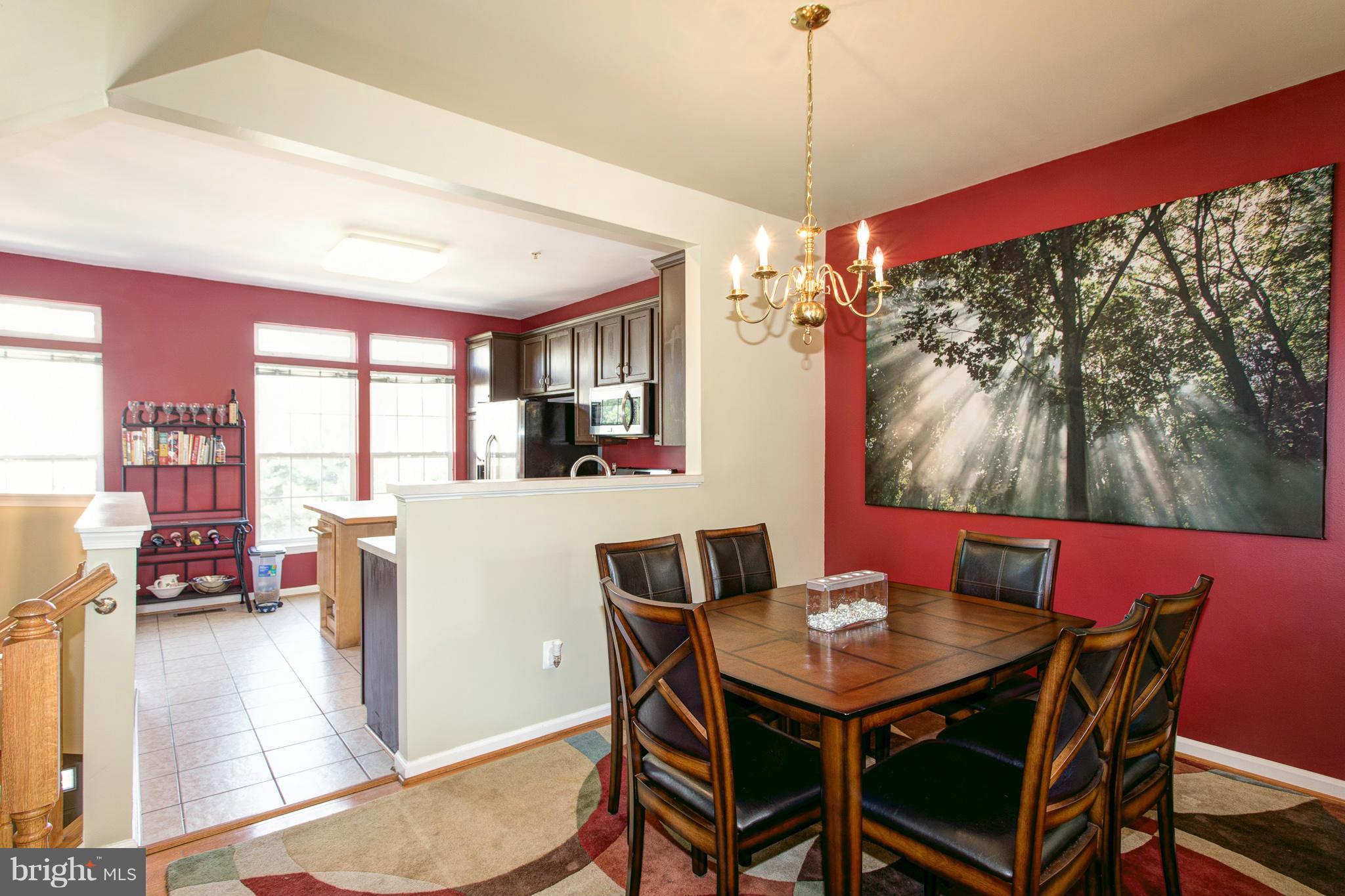 HUNTINGTON GROVE - Residential