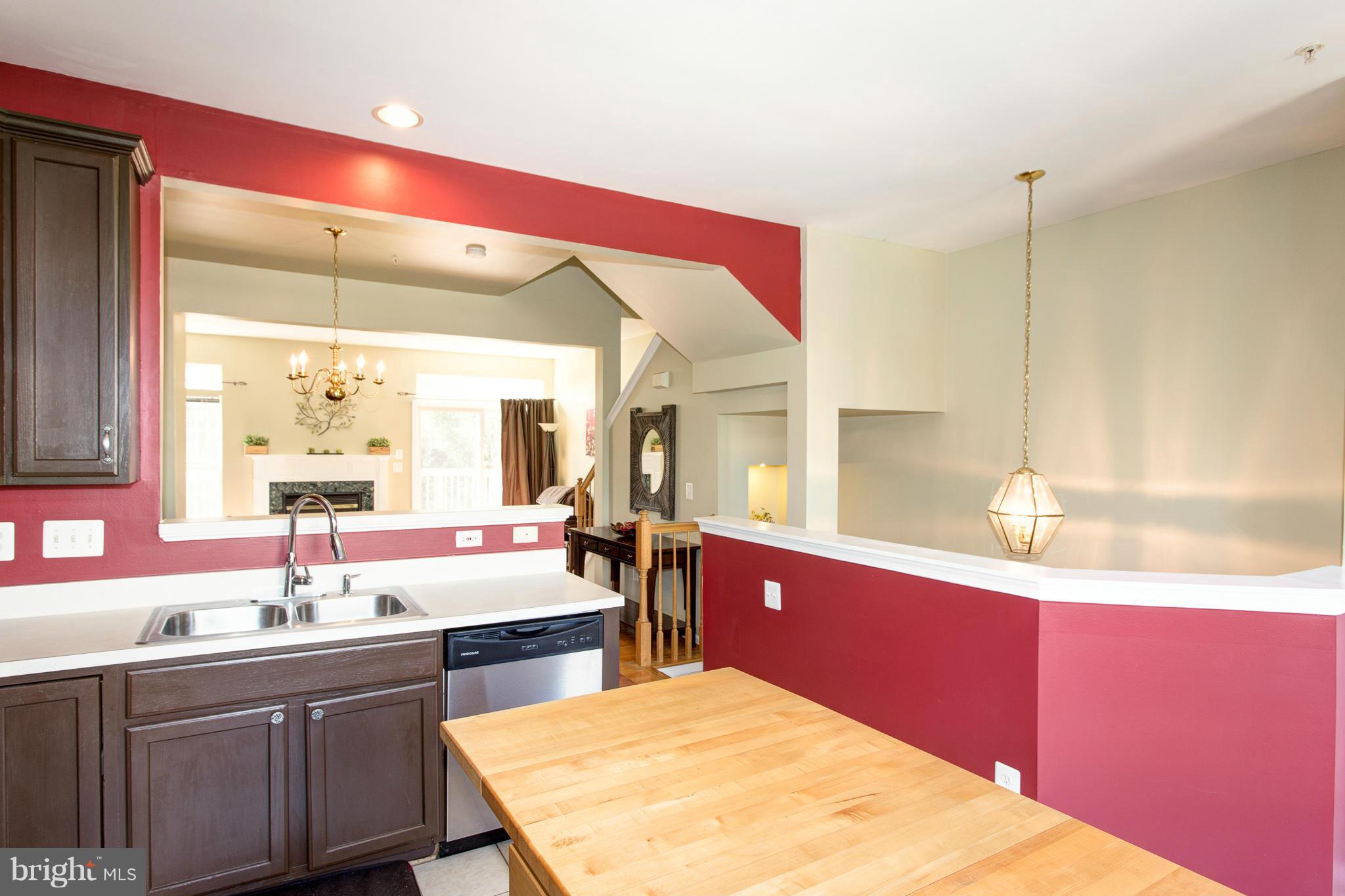 HUNTINGTON GROVE - Residential