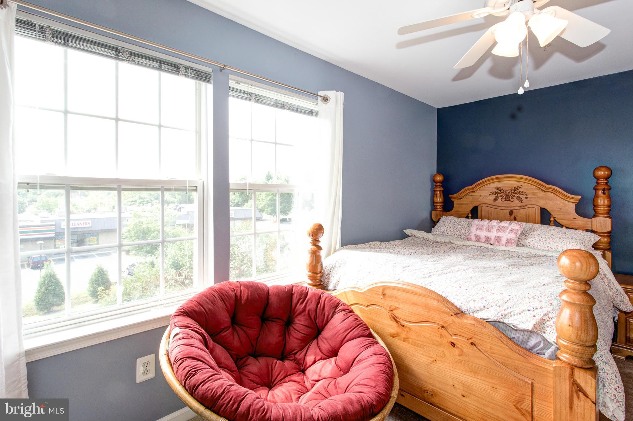 HUNTINGTON GROVE - Residential