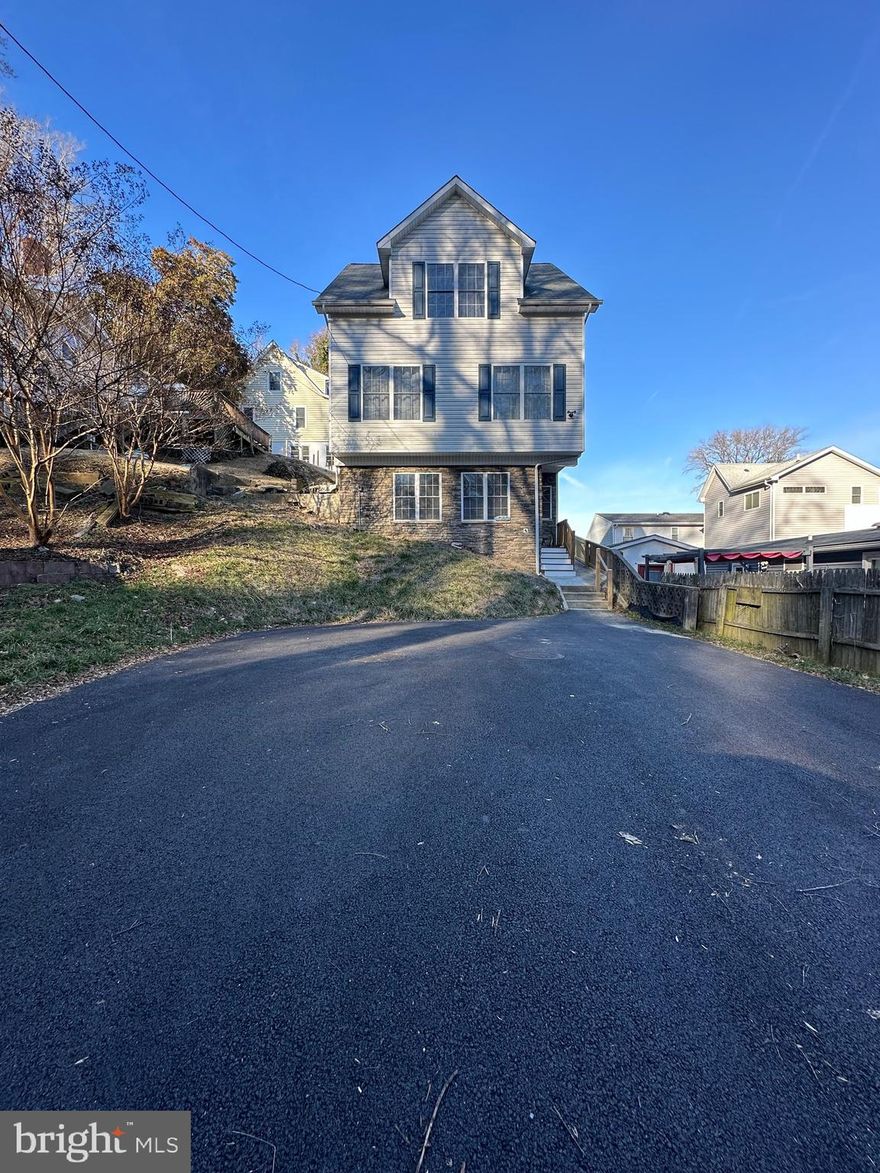 Gorgeous Studio Apartment for lease, is furnished and ready to go with access to private community beach. Owner is adding a refrigerator to this apartment and it includes access to the washer dryer and outside patio with Grill.  All utilities are included, except trash collection.