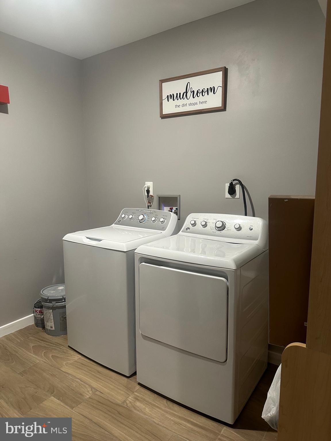 KENWOOD BEACH - Residential Lease