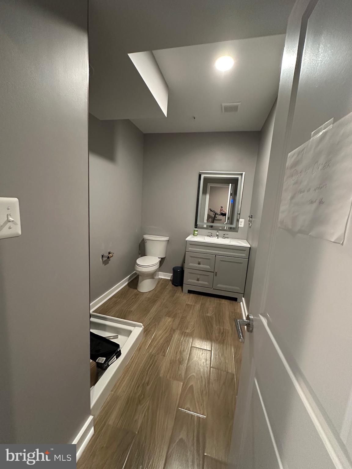 KENWOOD BEACH - Residential Lease