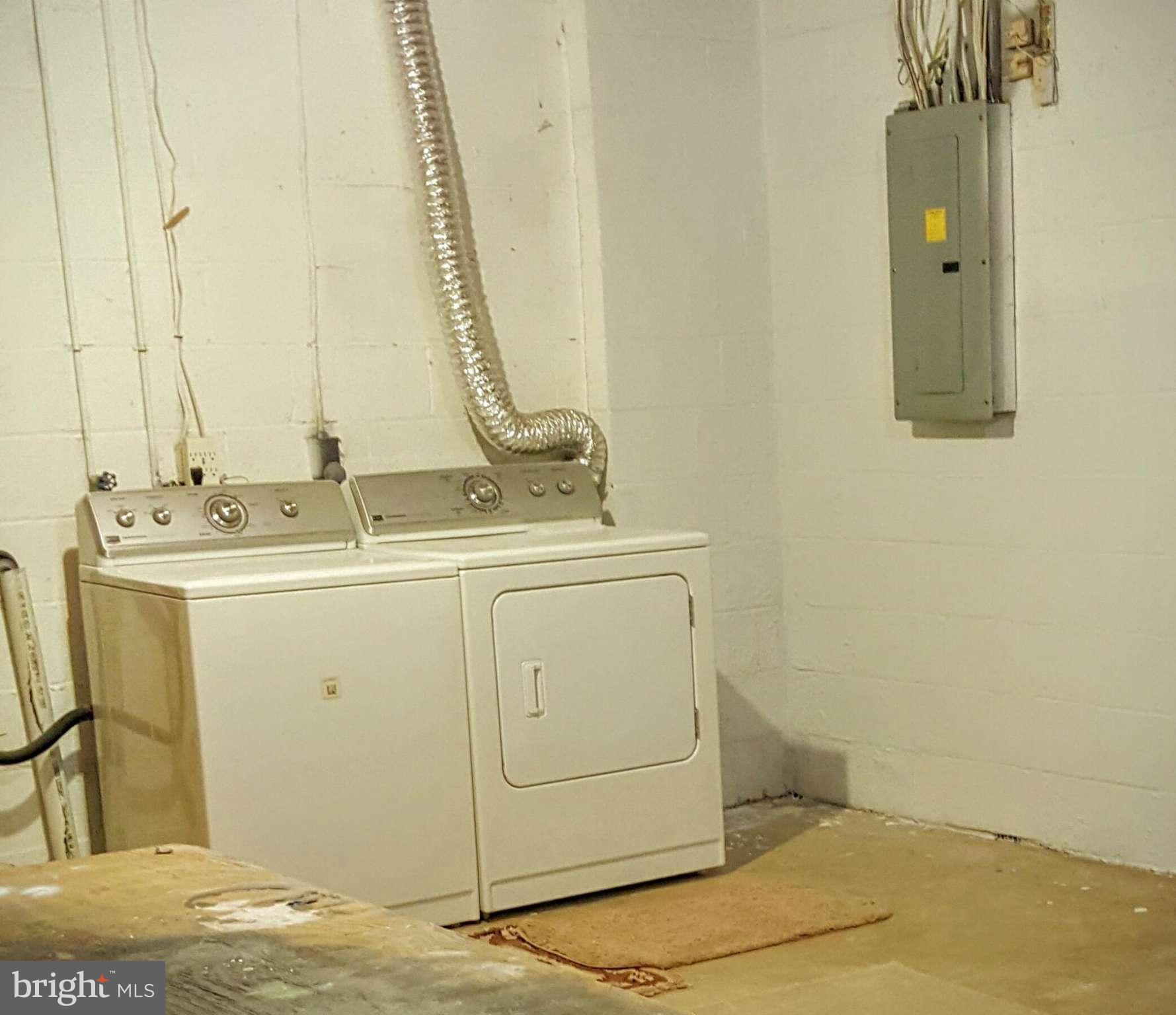 OLD FIELDS - Residential