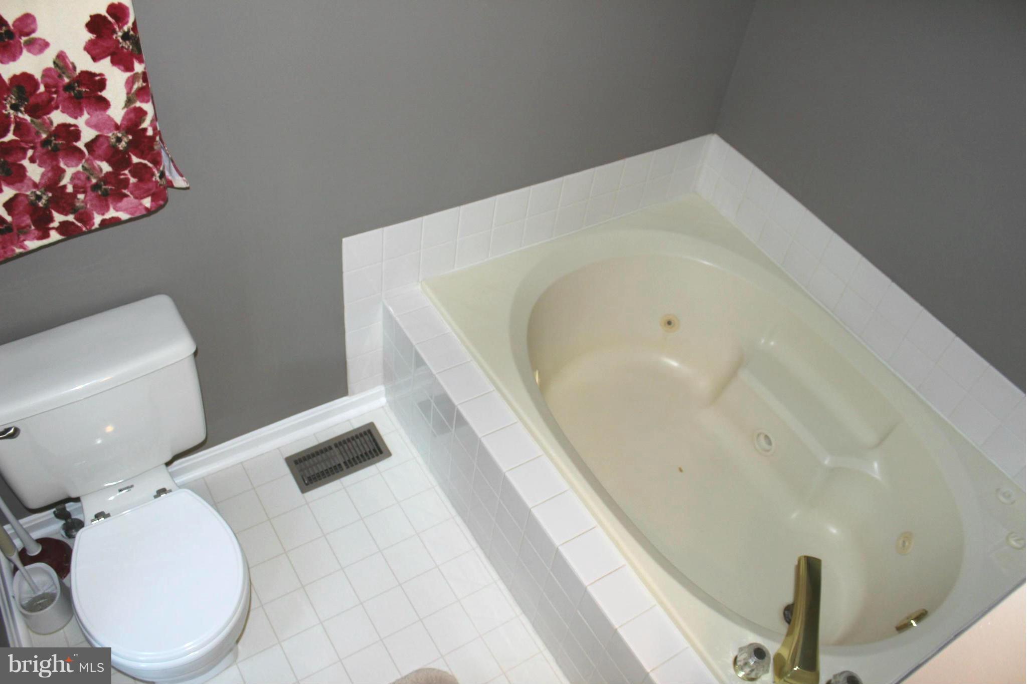 OLD FIELDS - Residential