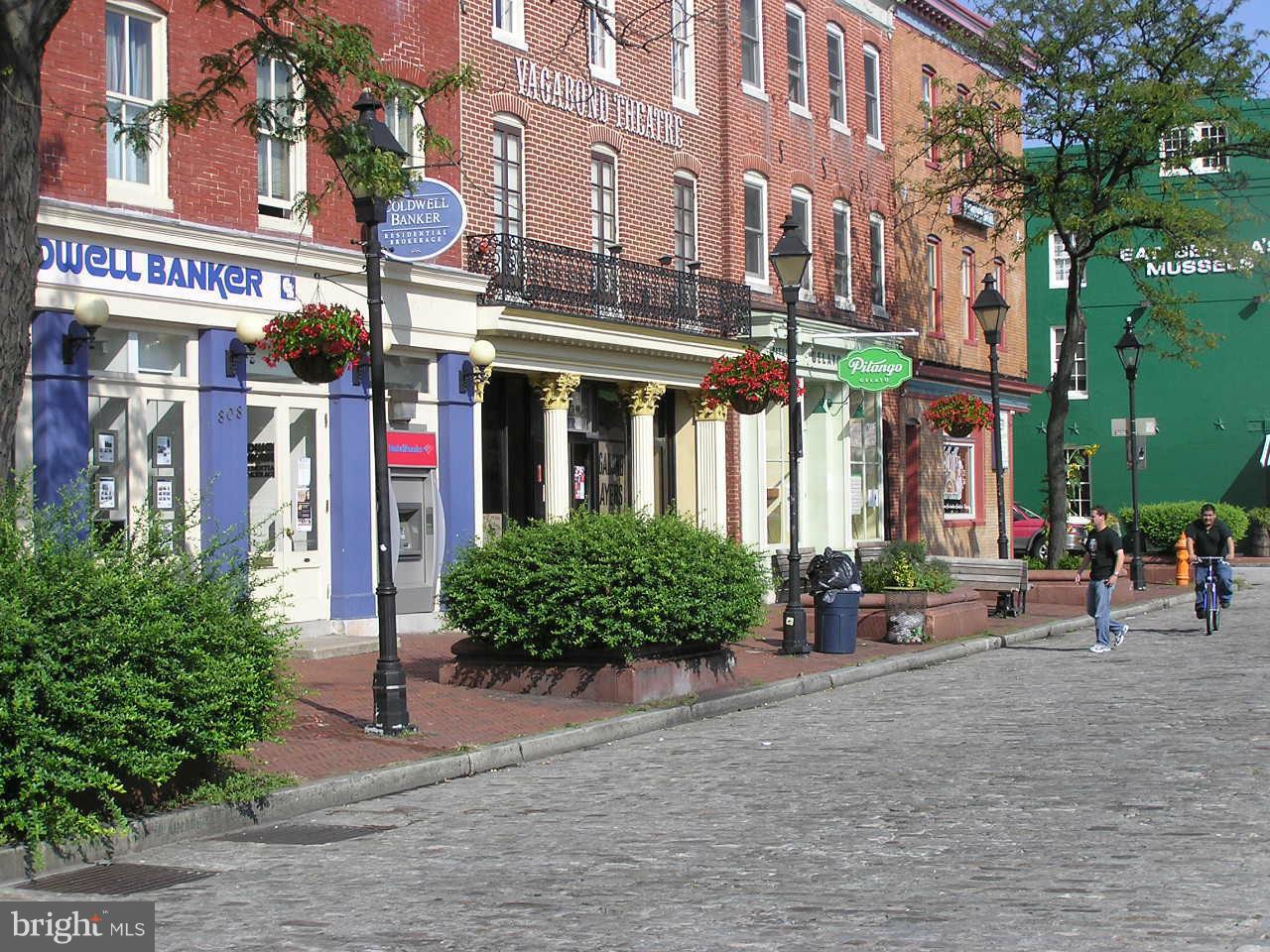 HIGHLANDTOWN - Residential