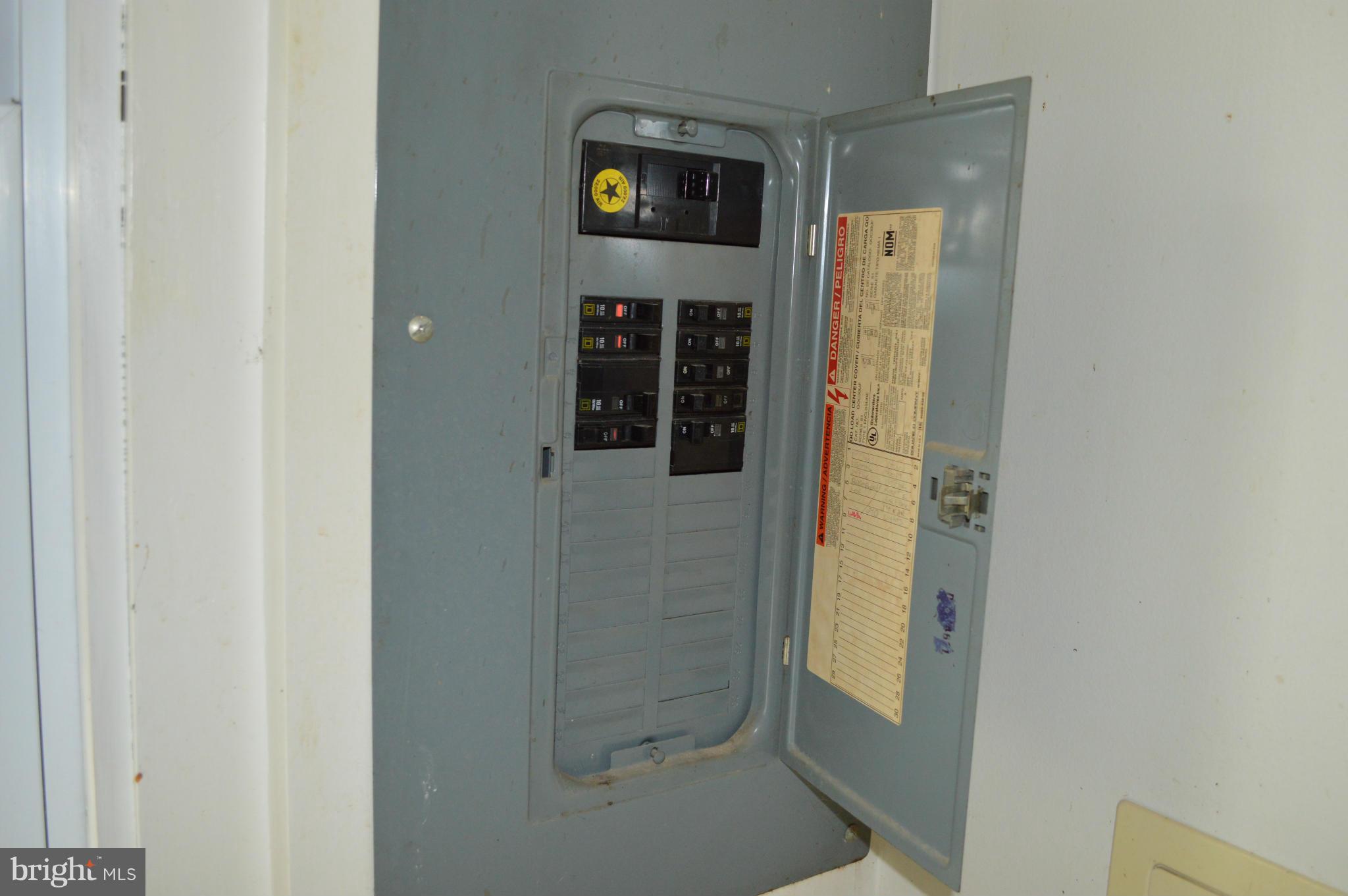 HIGHLANDTOWN - Residential