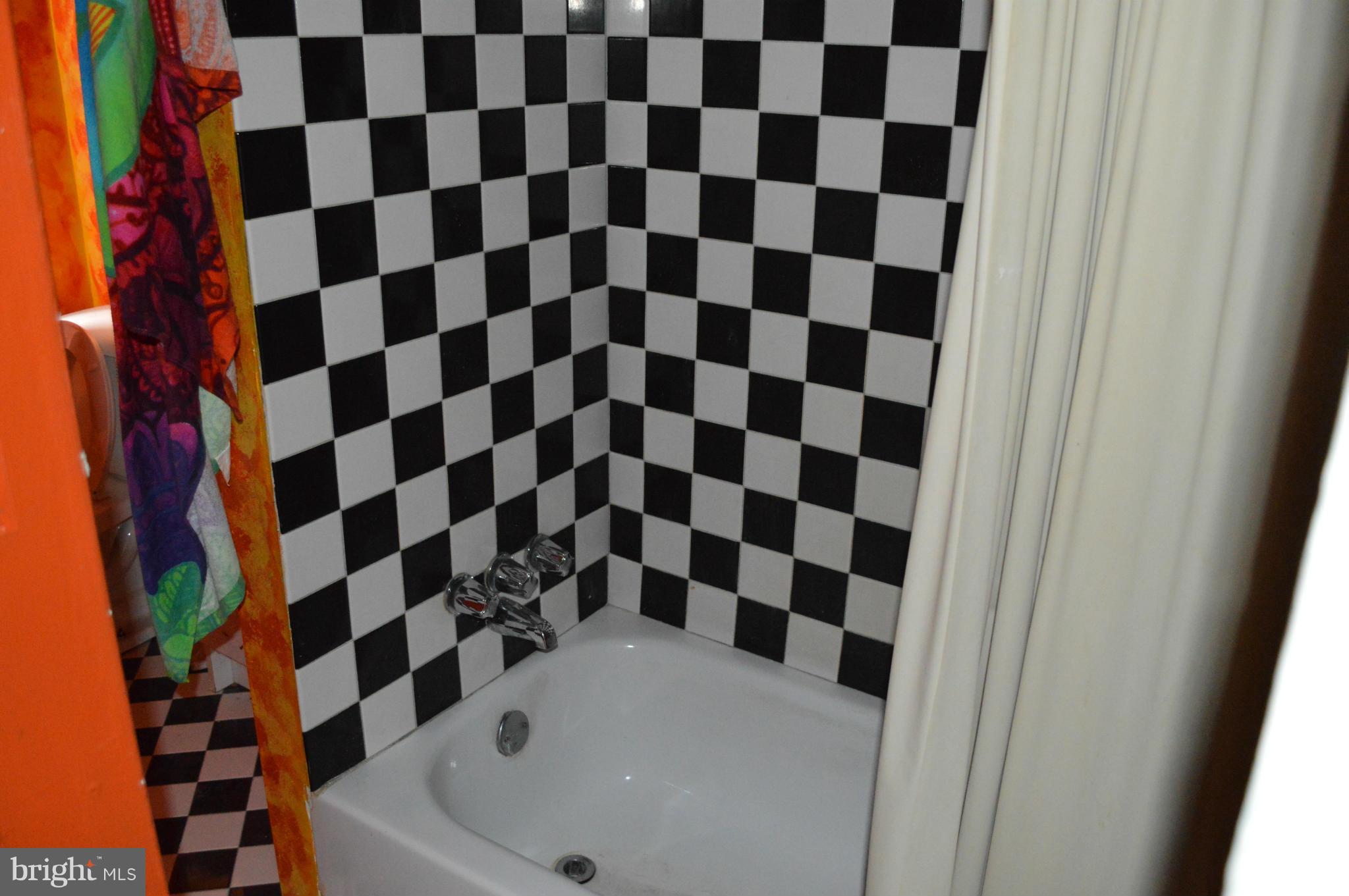 HIGHLANDTOWN - Residential