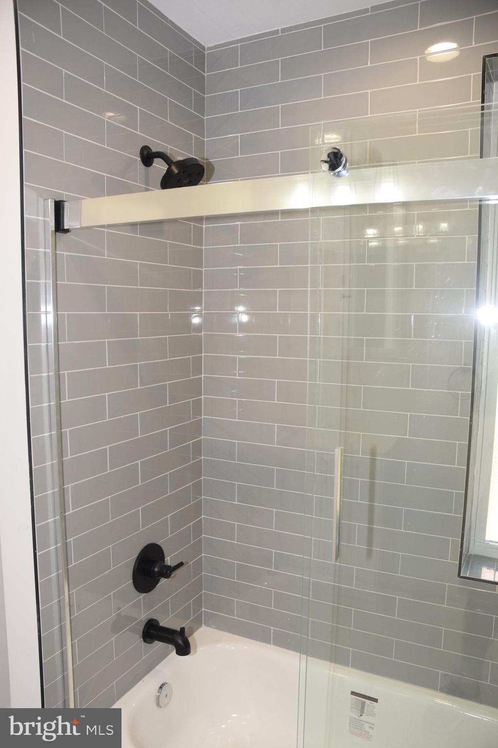 BREWERYTOWN - Residential Lease