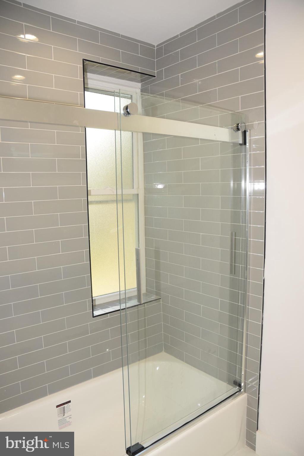 BREWERYTOWN - Residential Lease