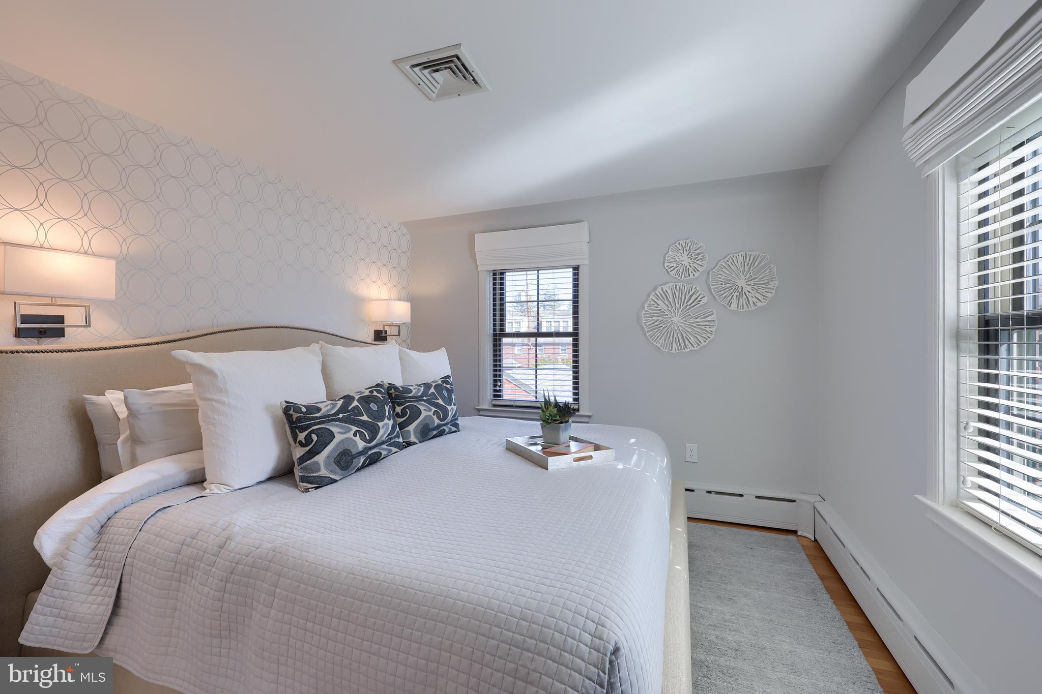 HAMILTON PARK - Residential