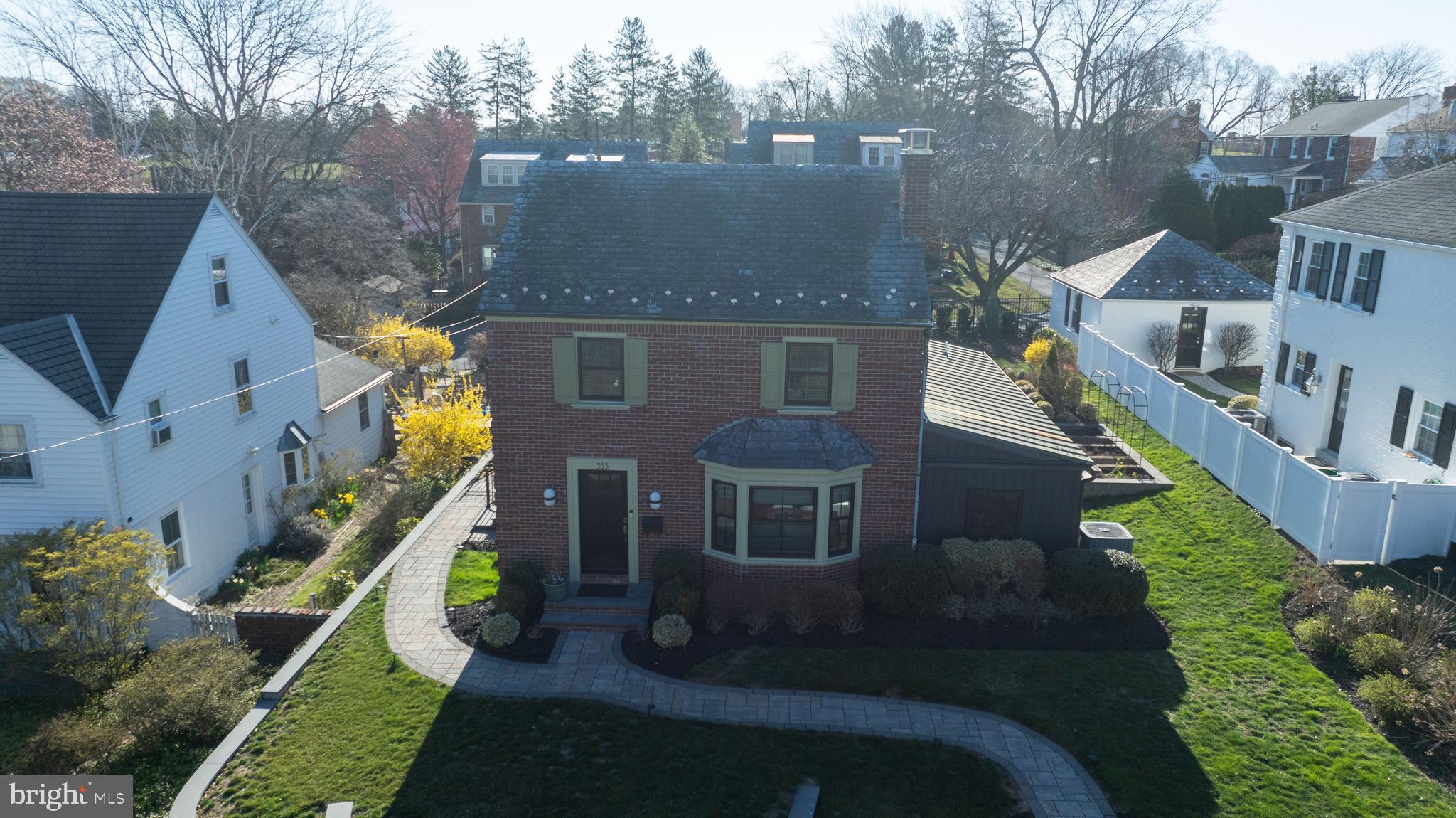 HAMILTON PARK - Residential