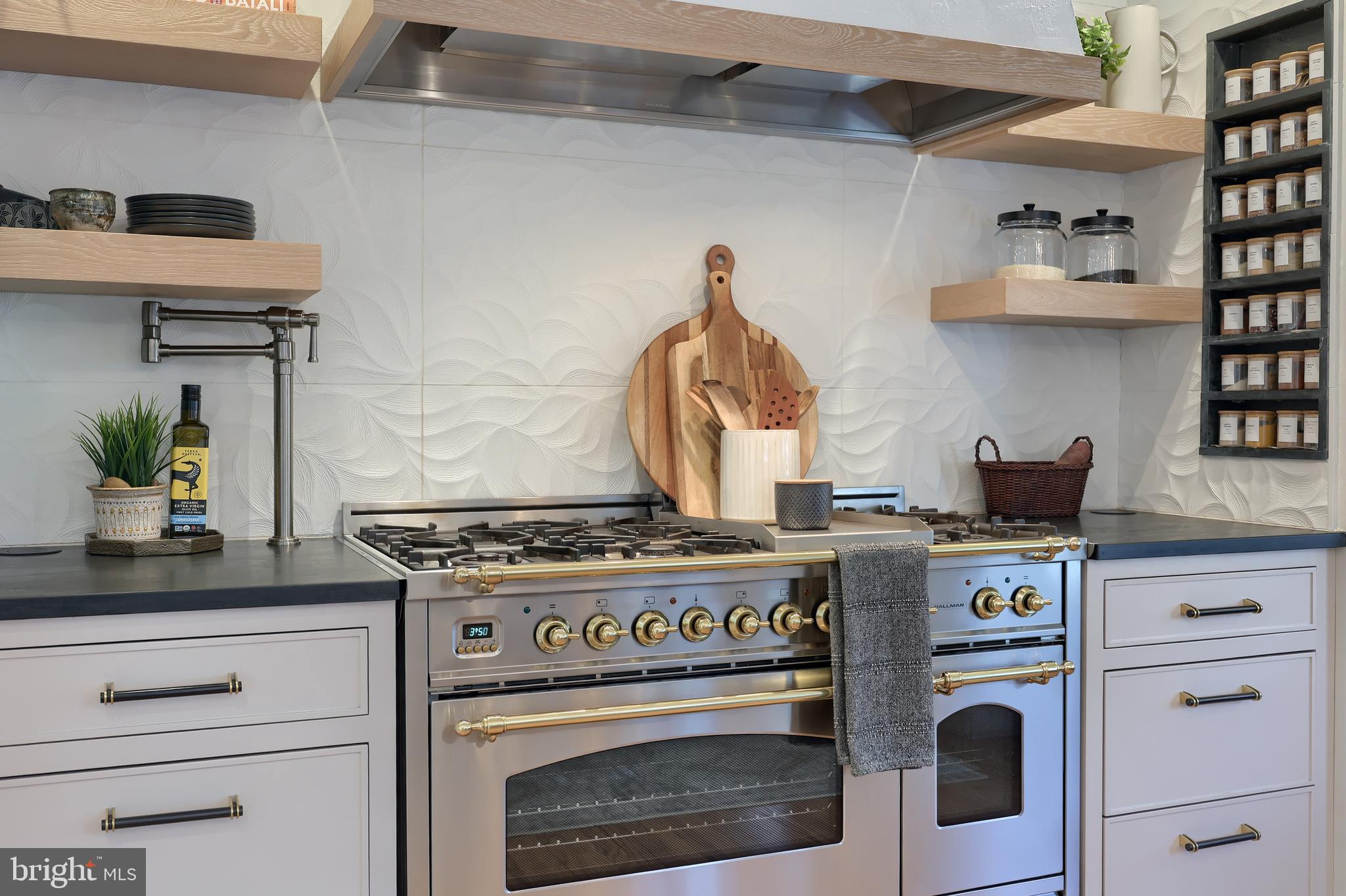 HAMILTON PARK - Residential