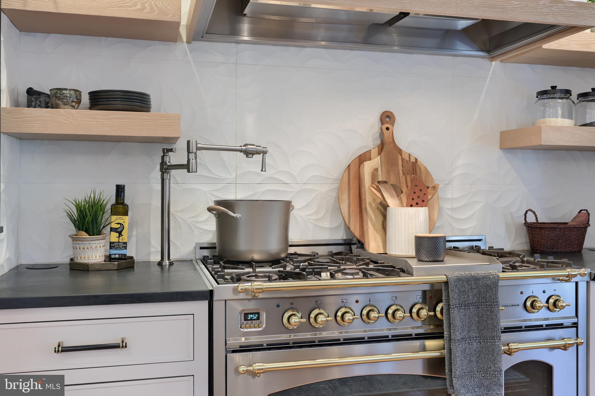 HAMILTON PARK - Residential