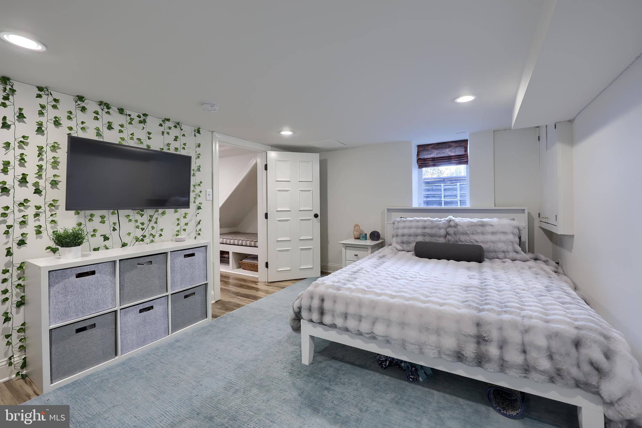 HAMILTON PARK - Residential