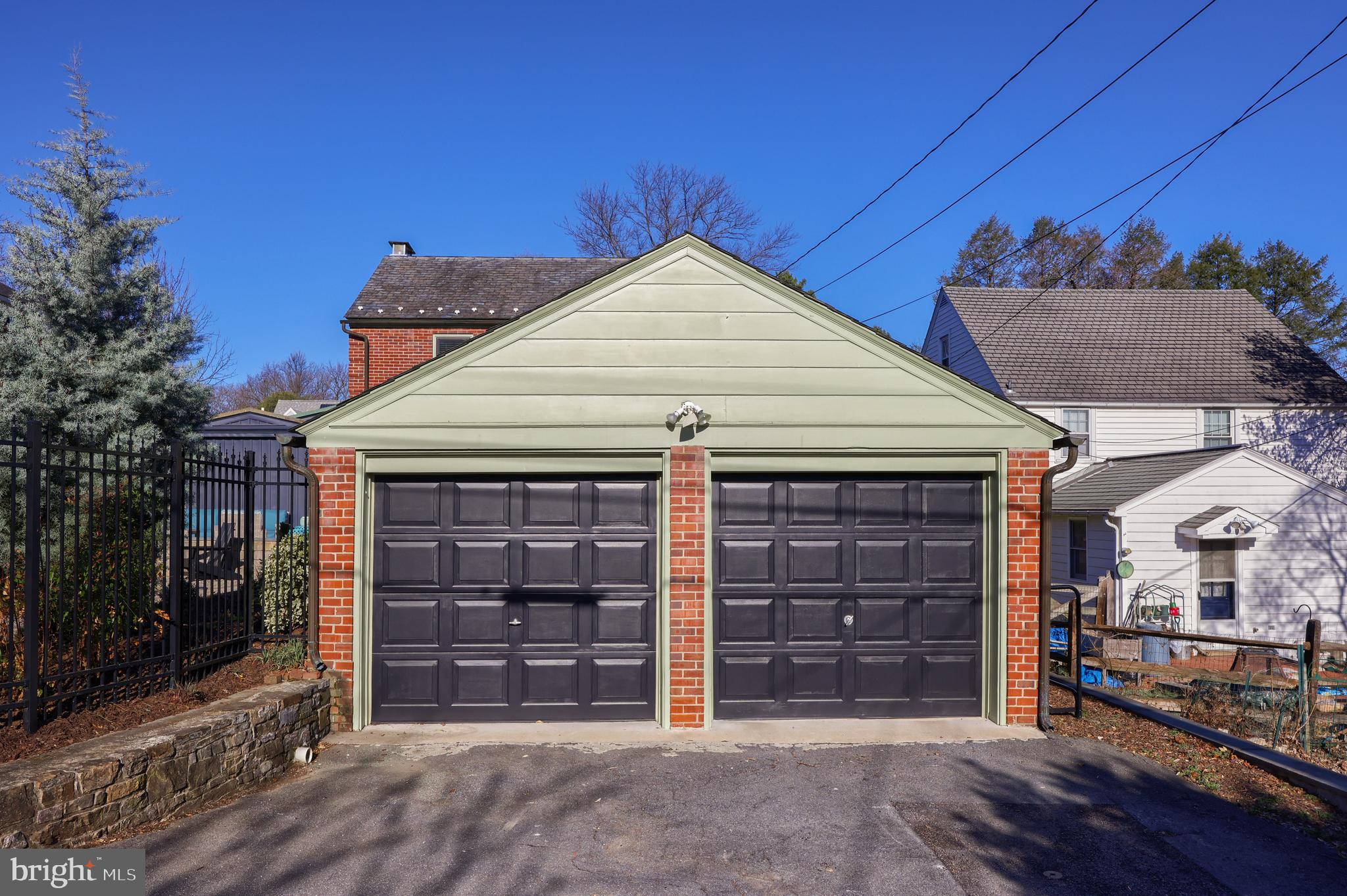 HAMILTON PARK - Residential