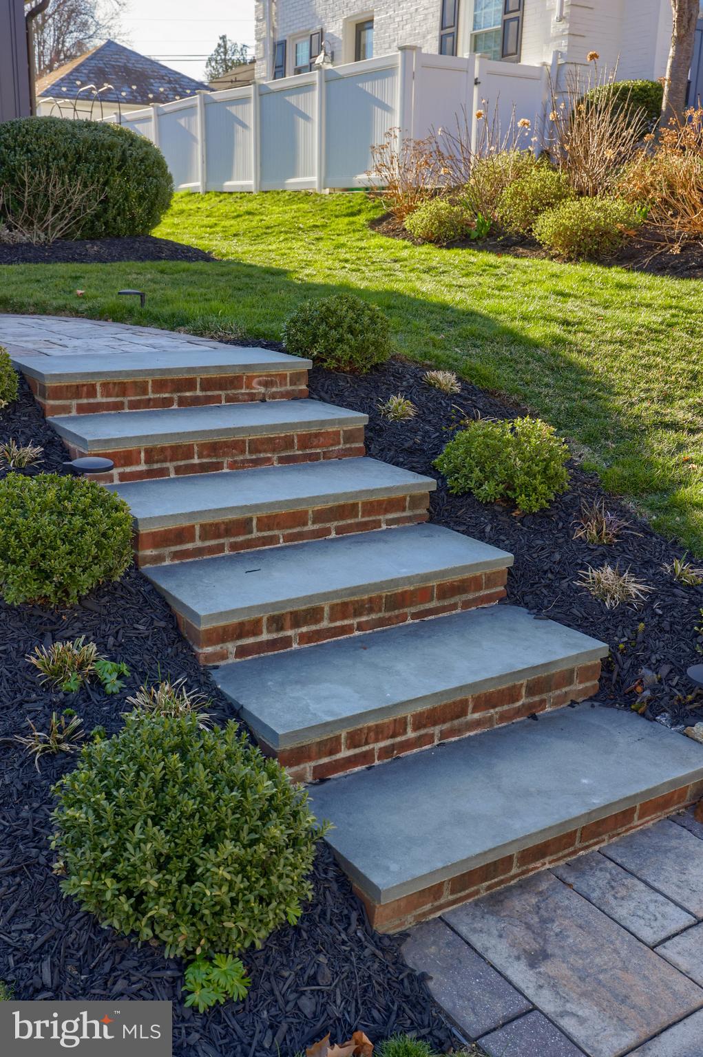 HAMILTON PARK - Residential