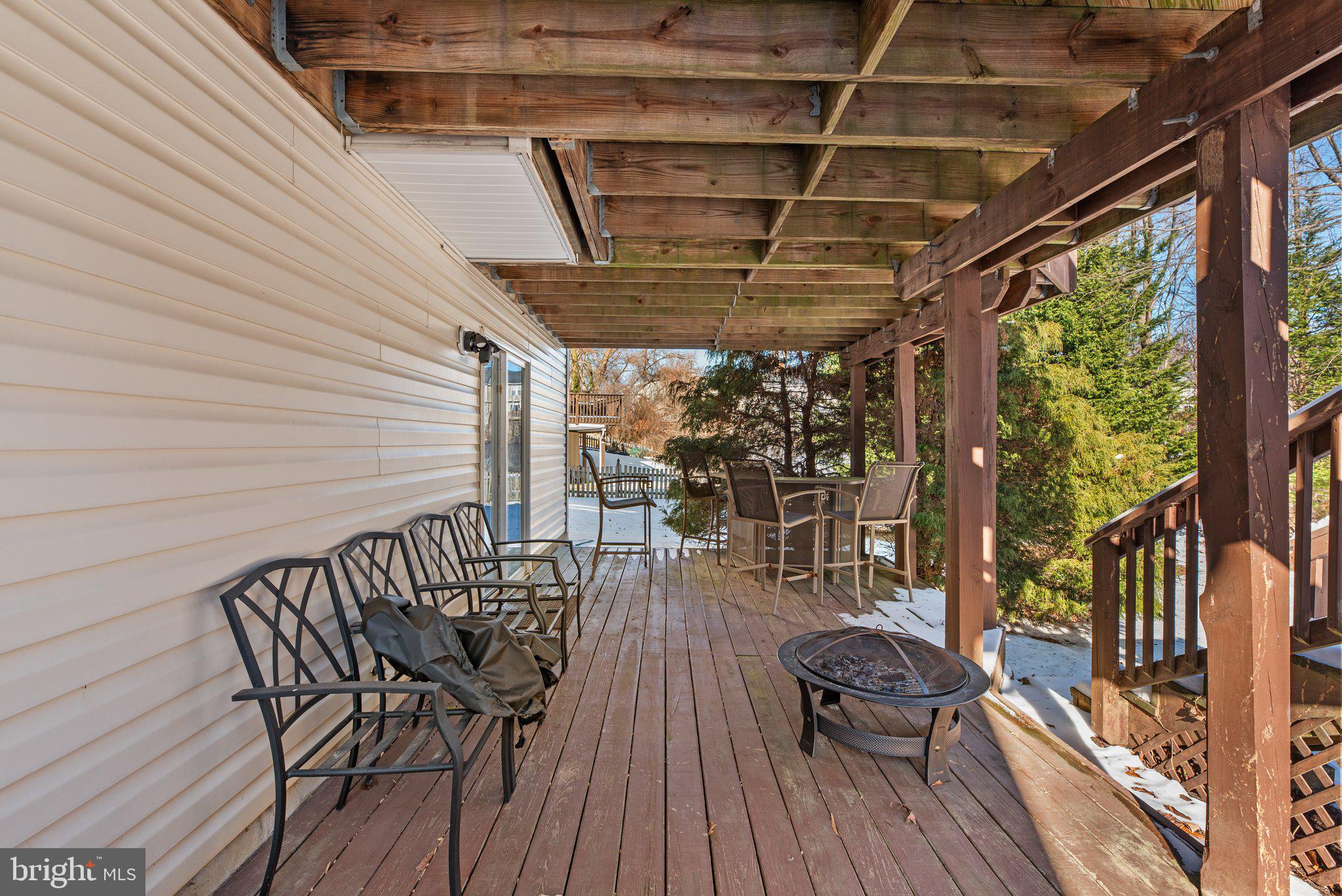 CONSTANT FRIENDSHIP - Residential