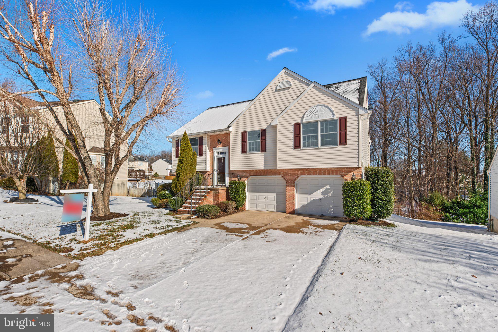 CONSTANT FRIENDSHIP - Residential