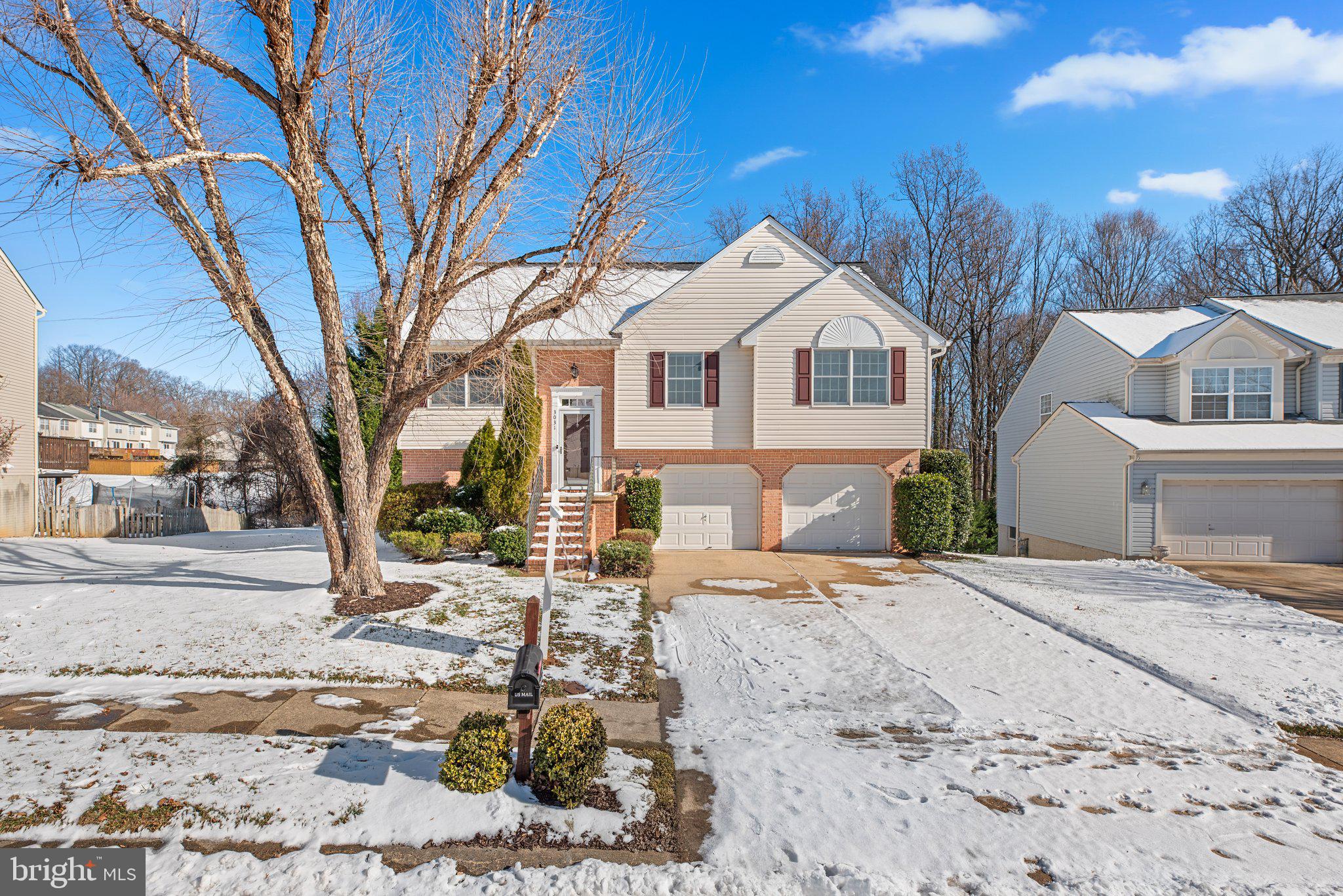 CONSTANT FRIENDSHIP - Residential