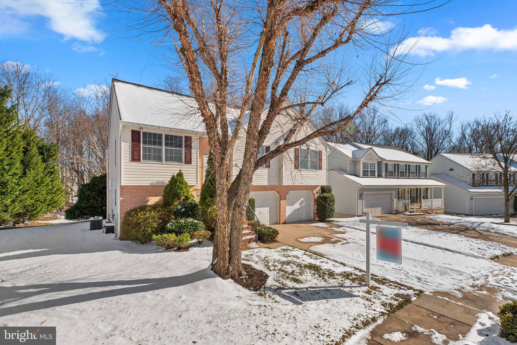 CONSTANT FRIENDSHIP - Residential