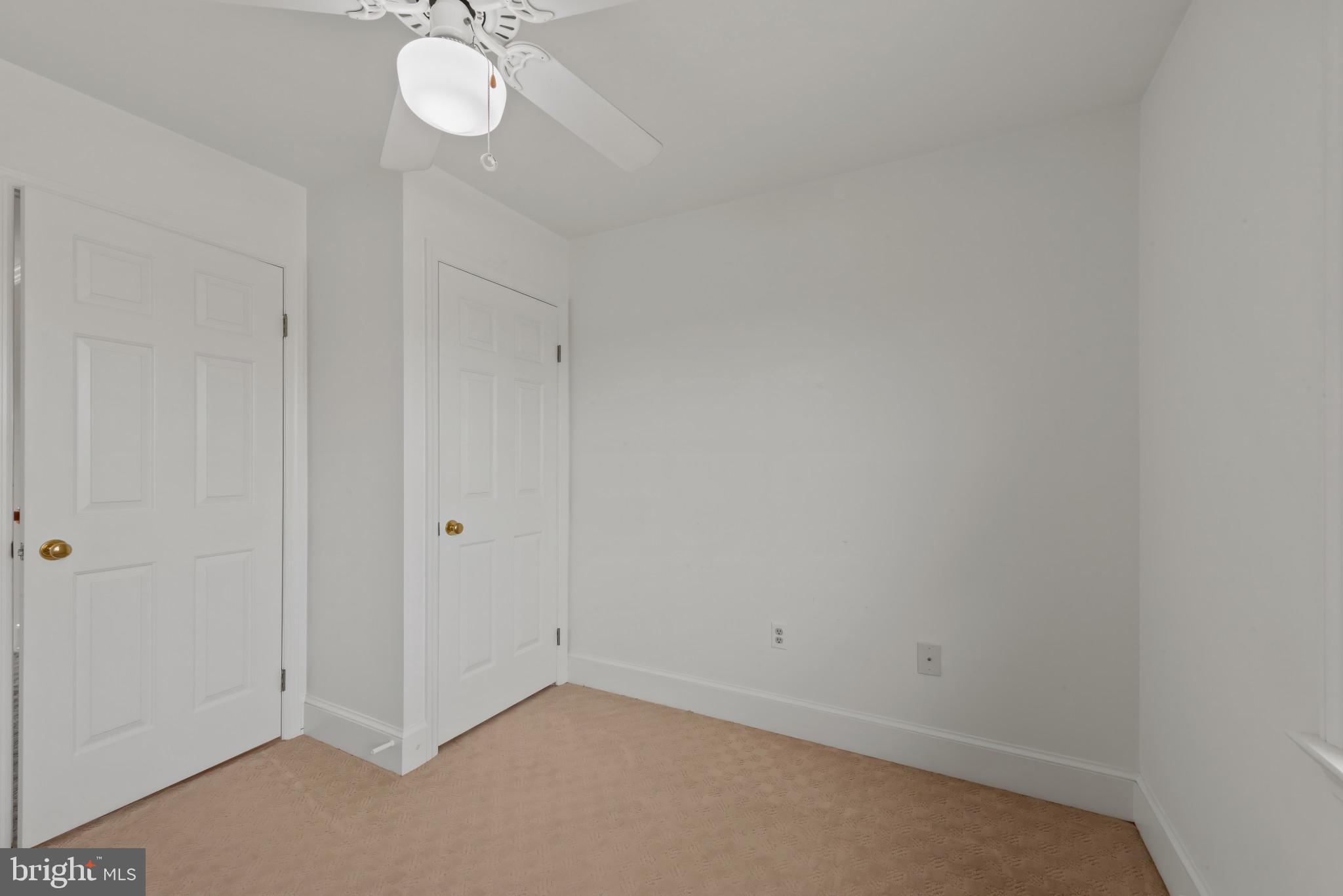 POTOMAC MANOR - Residential