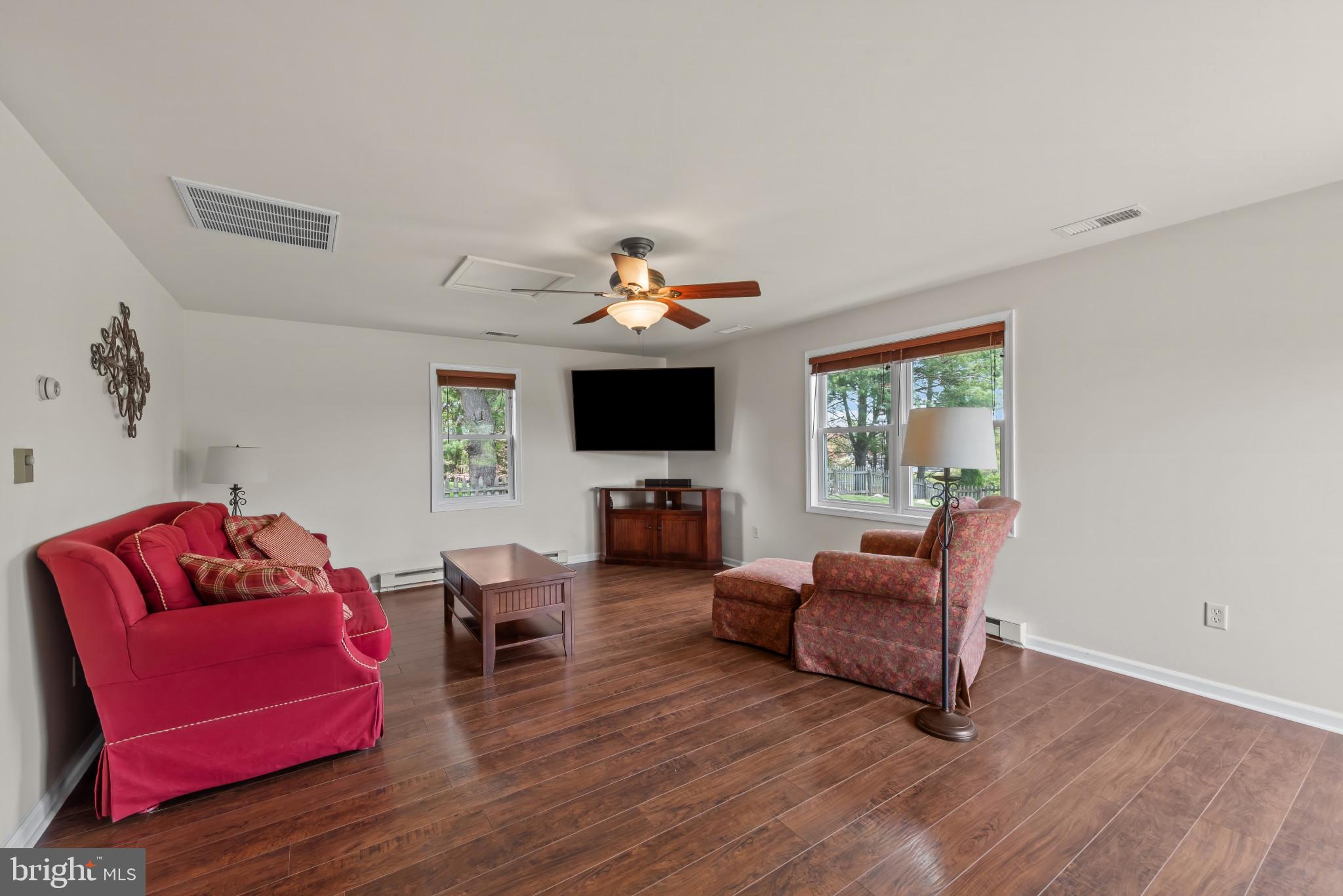 POTOMAC MANOR - Residential