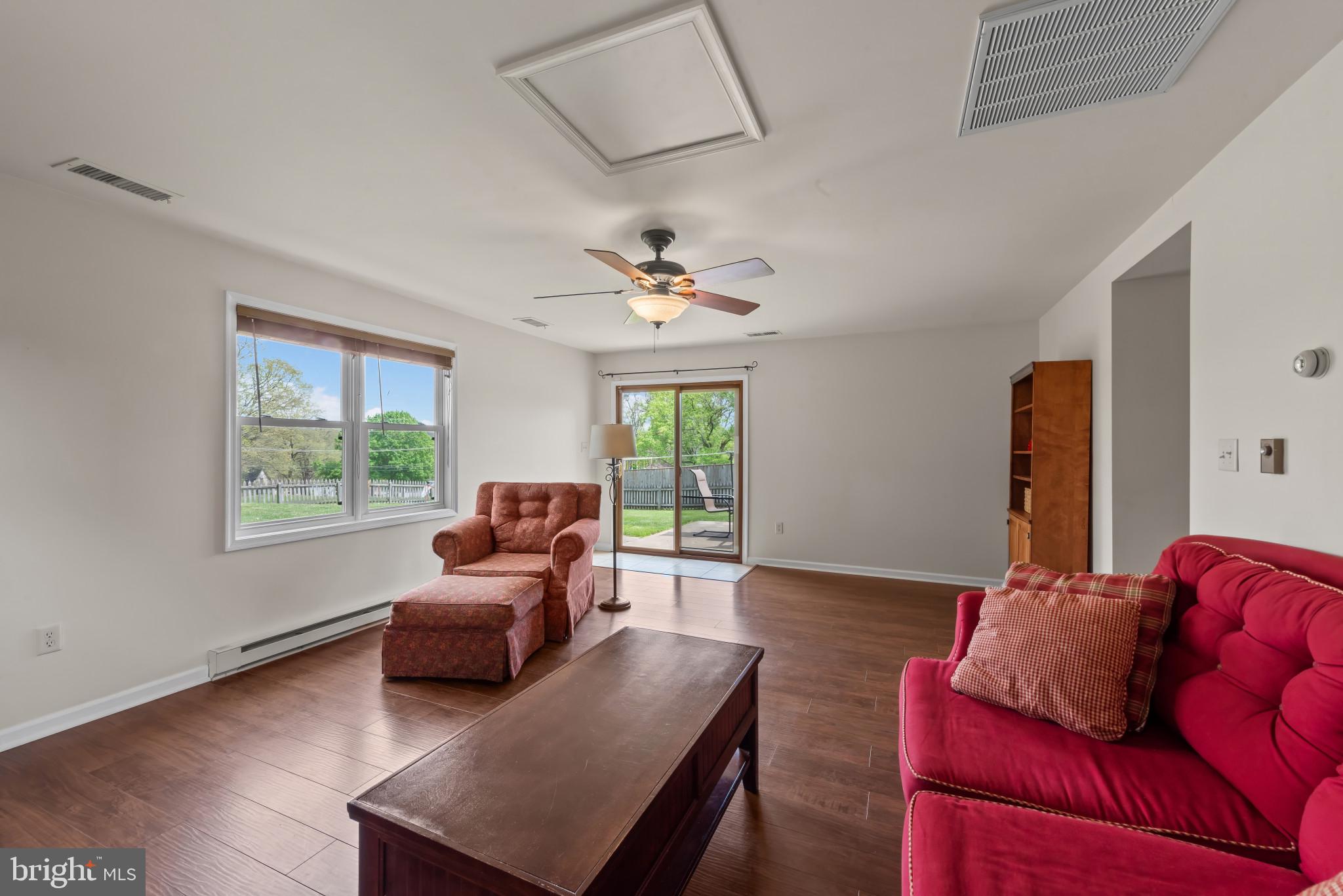 POTOMAC MANOR - Residential