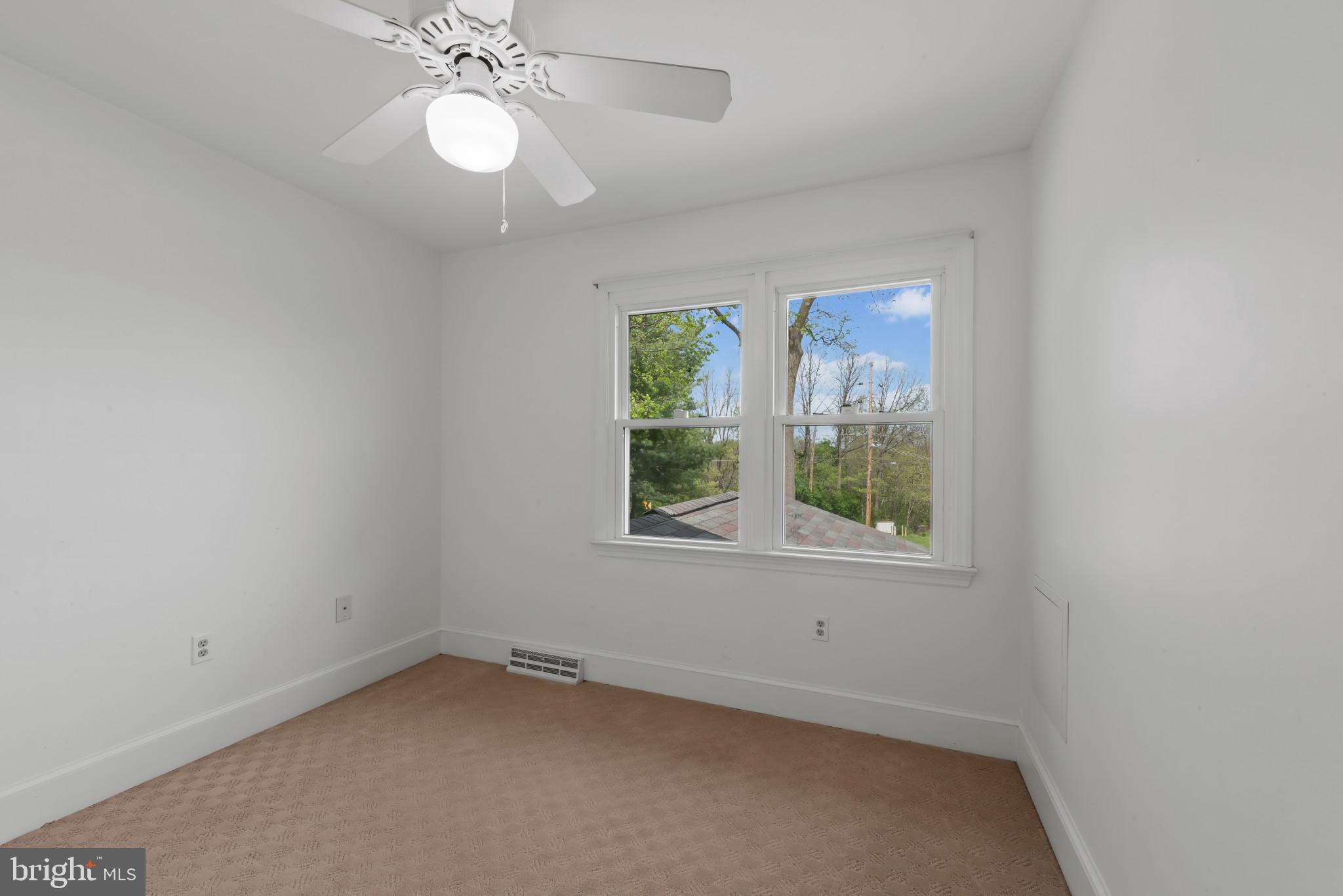 POTOMAC MANOR - Residential