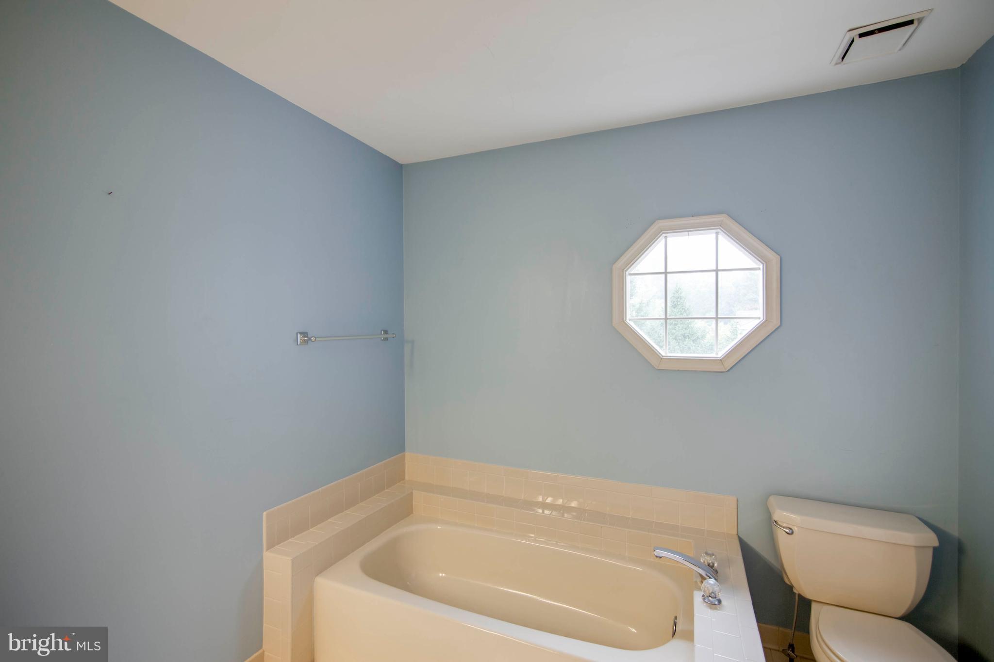 OLDE OAK RIDGE - Residential