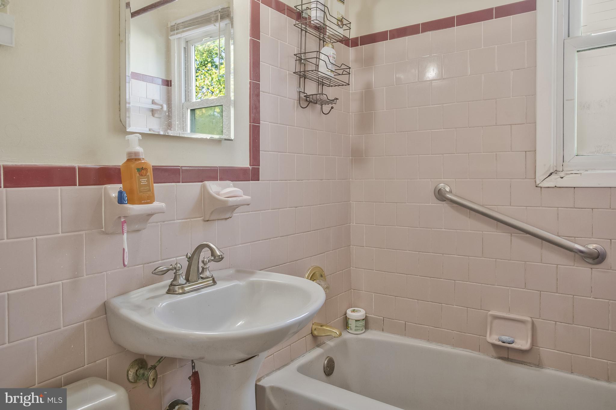 LOGAN VILLAGE - Residential