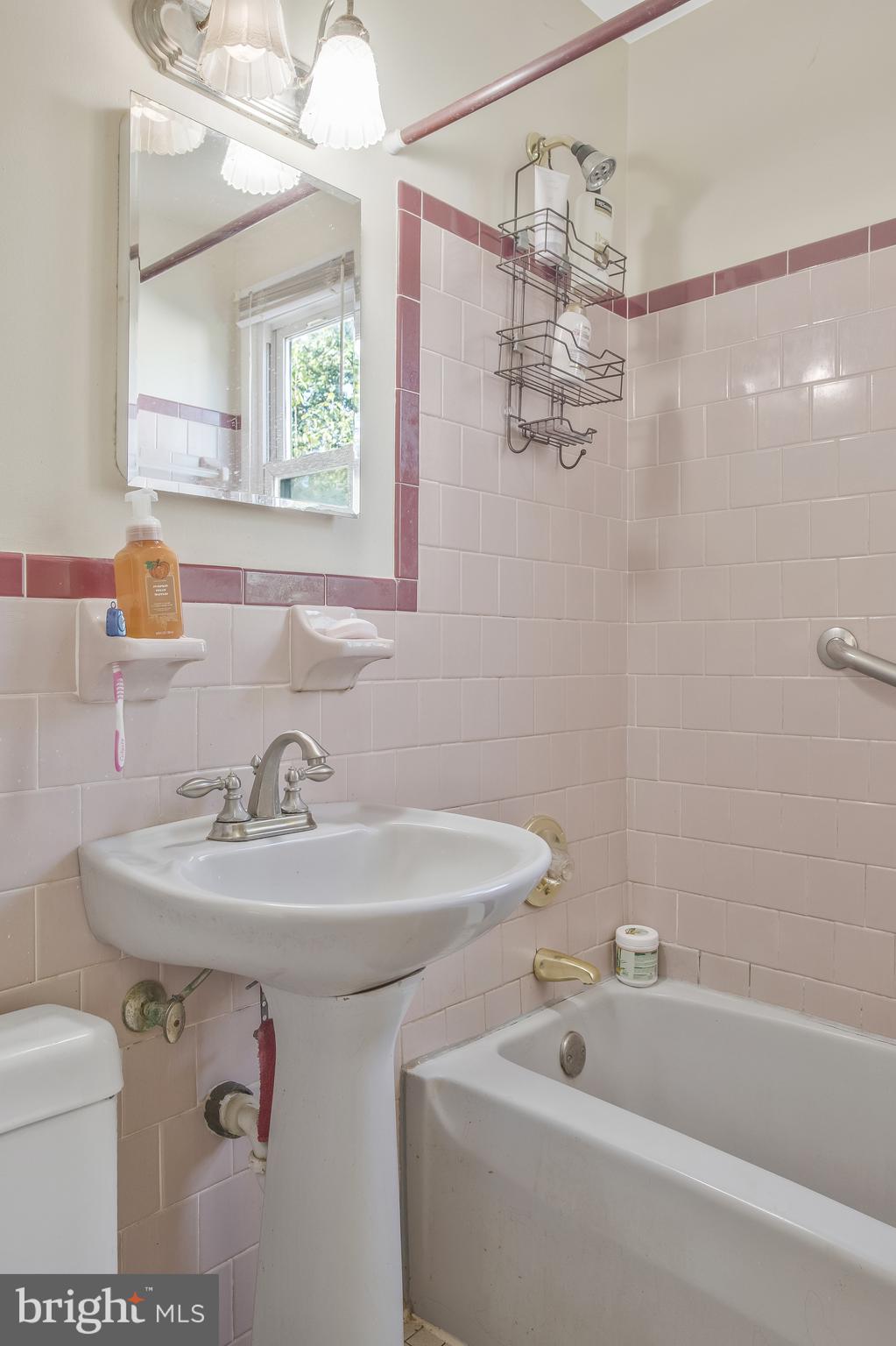 LOGAN VILLAGE - Residential