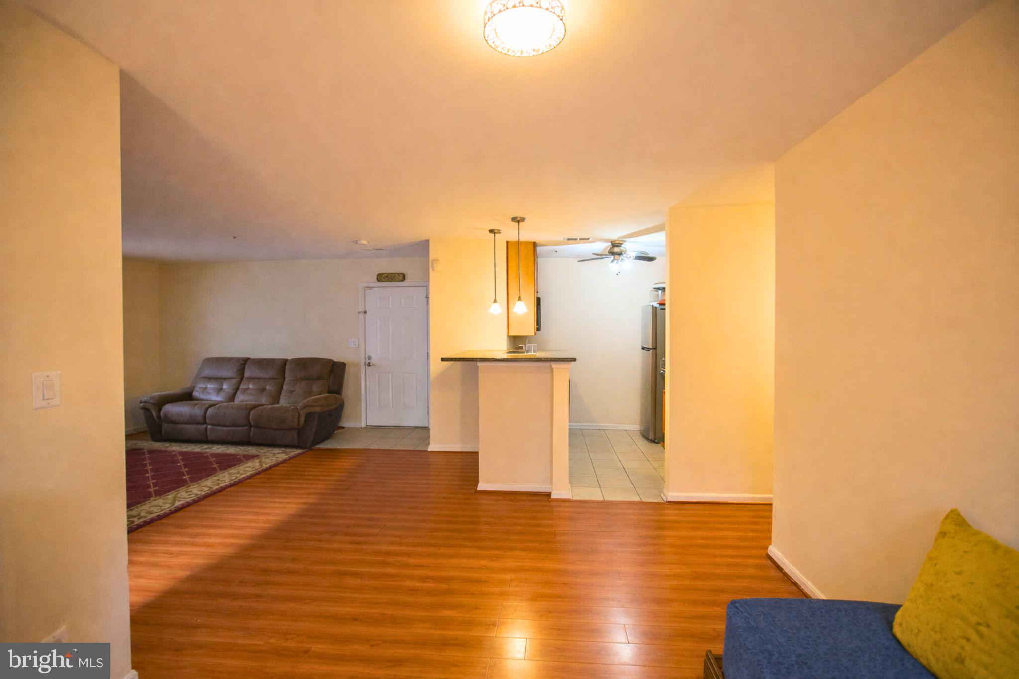 FOUR WINDS AT OAKTON - Residential