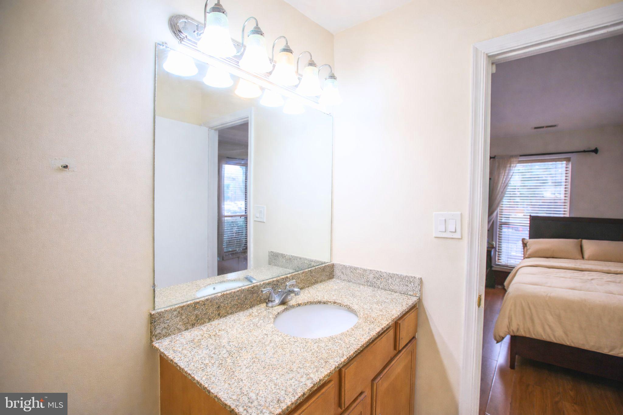 FOUR WINDS AT OAKTON - Residential