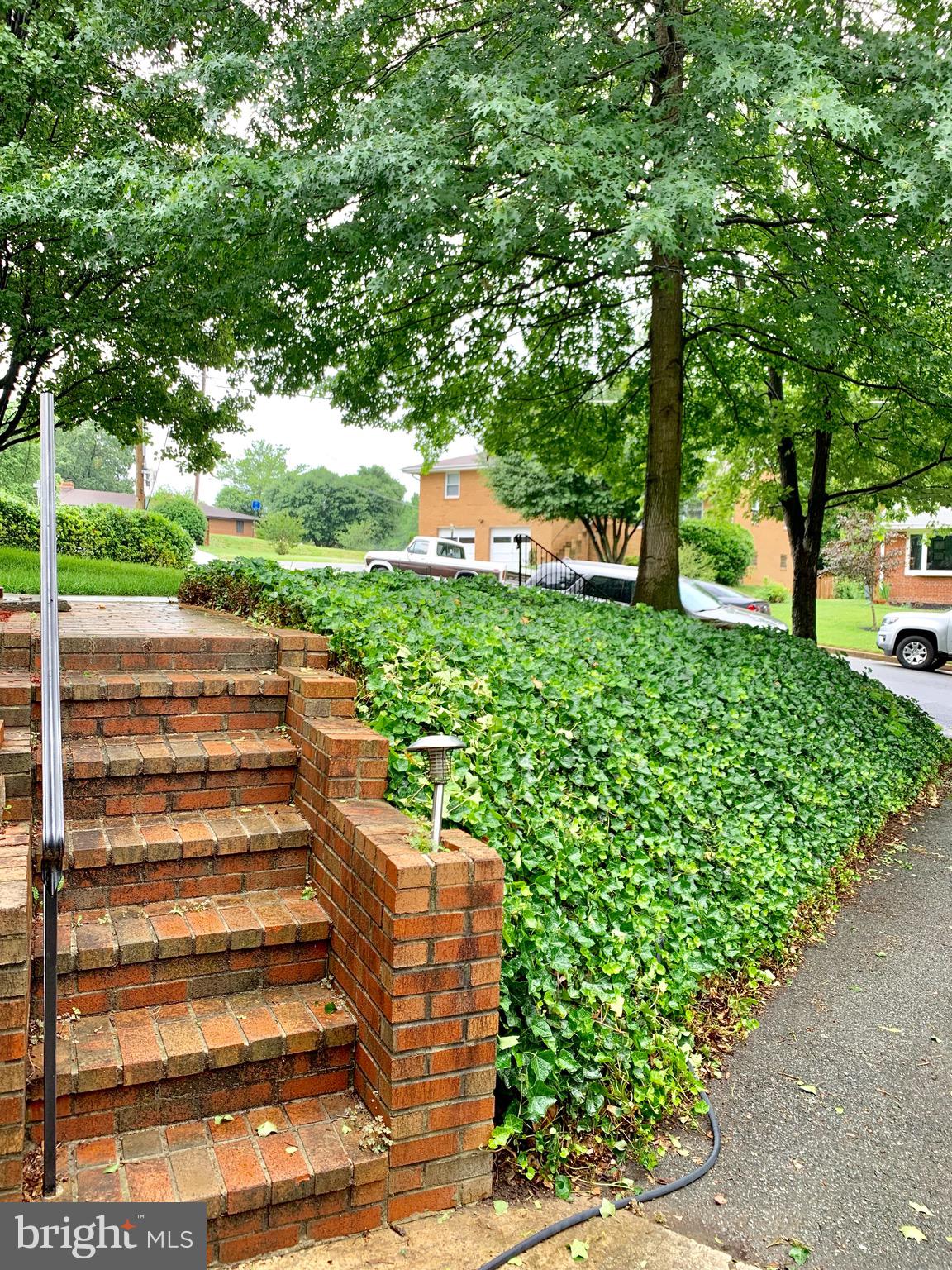 BUCKNELL MANOR - Residential Lease