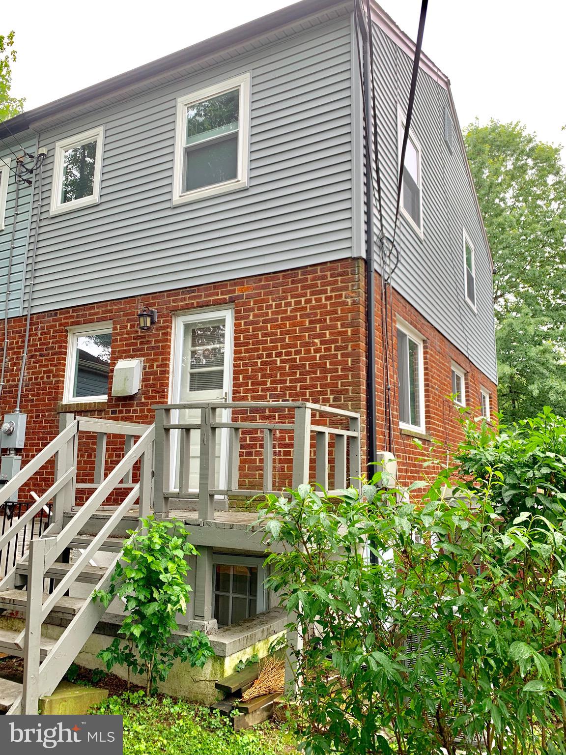 BUCKNELL MANOR - Residential Lease