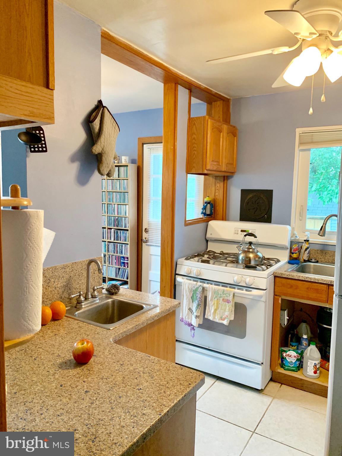 BUCKNELL MANOR - Residential Lease