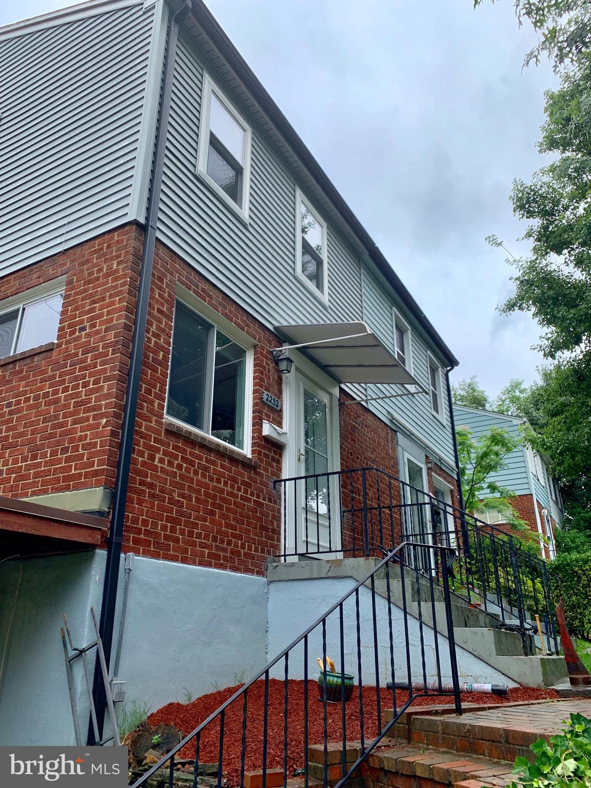 BUCKNELL MANOR - Residential Lease