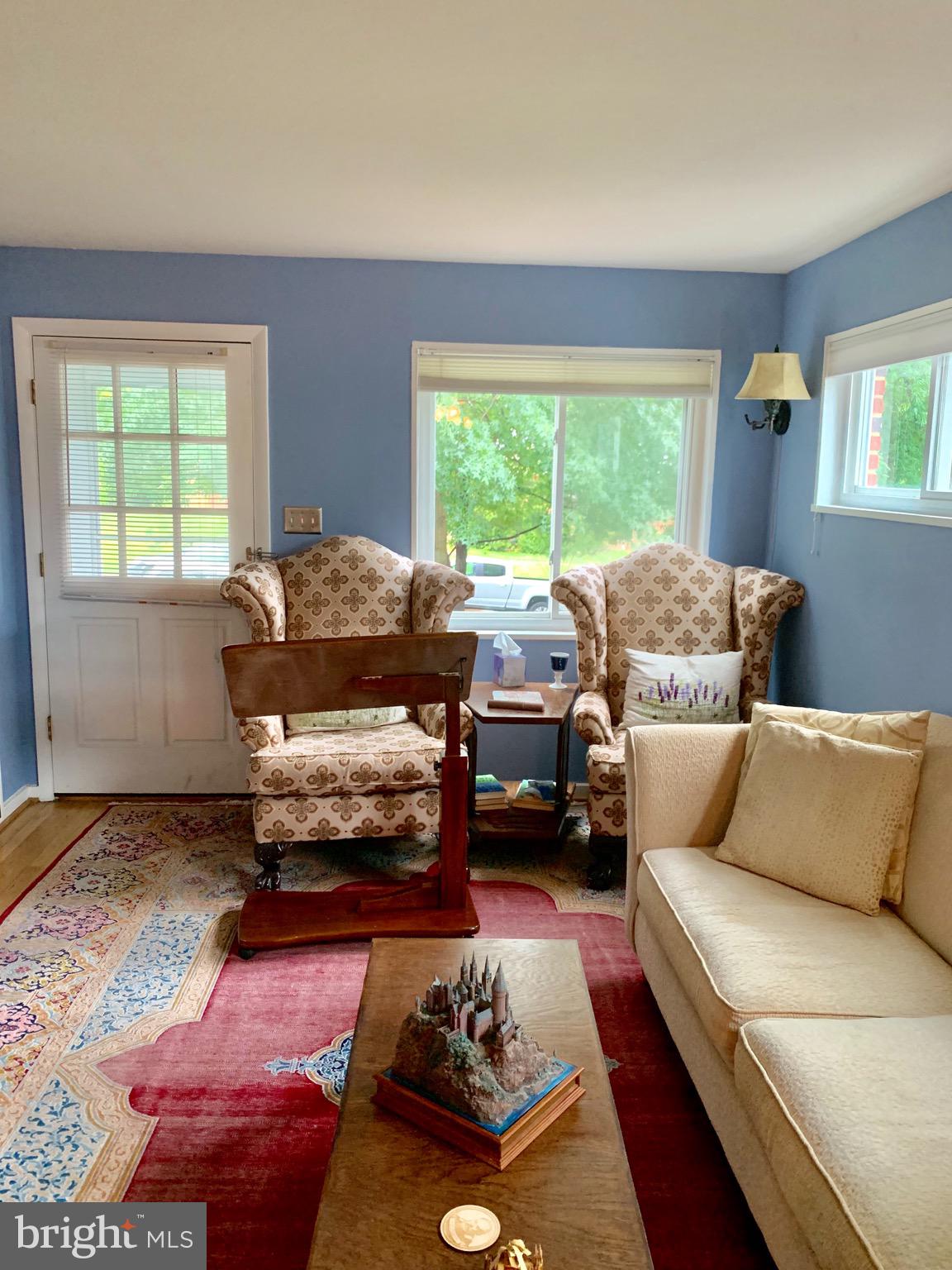 BUCKNELL MANOR - Residential Lease