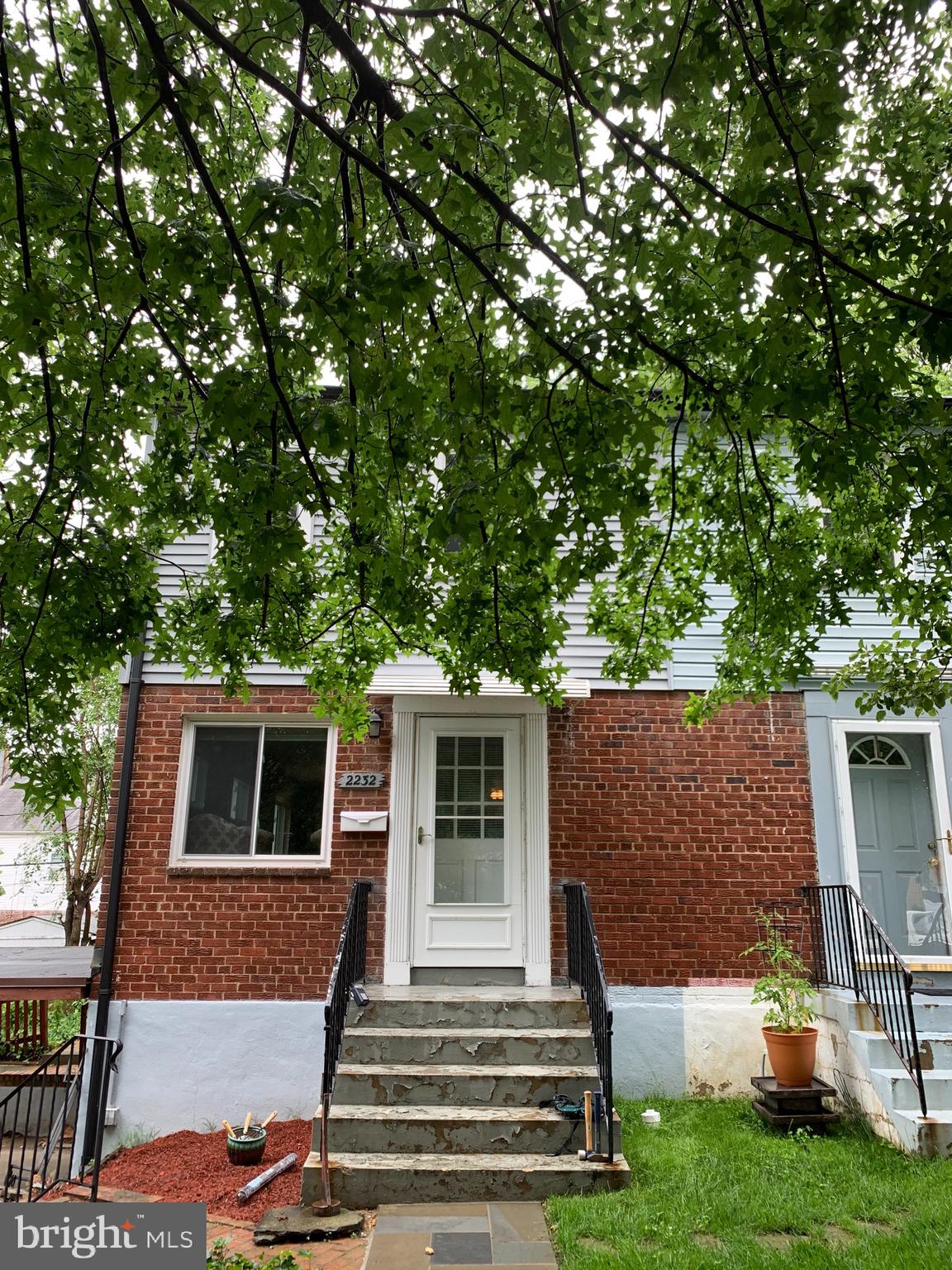 BUCKNELL MANOR - Residential Lease