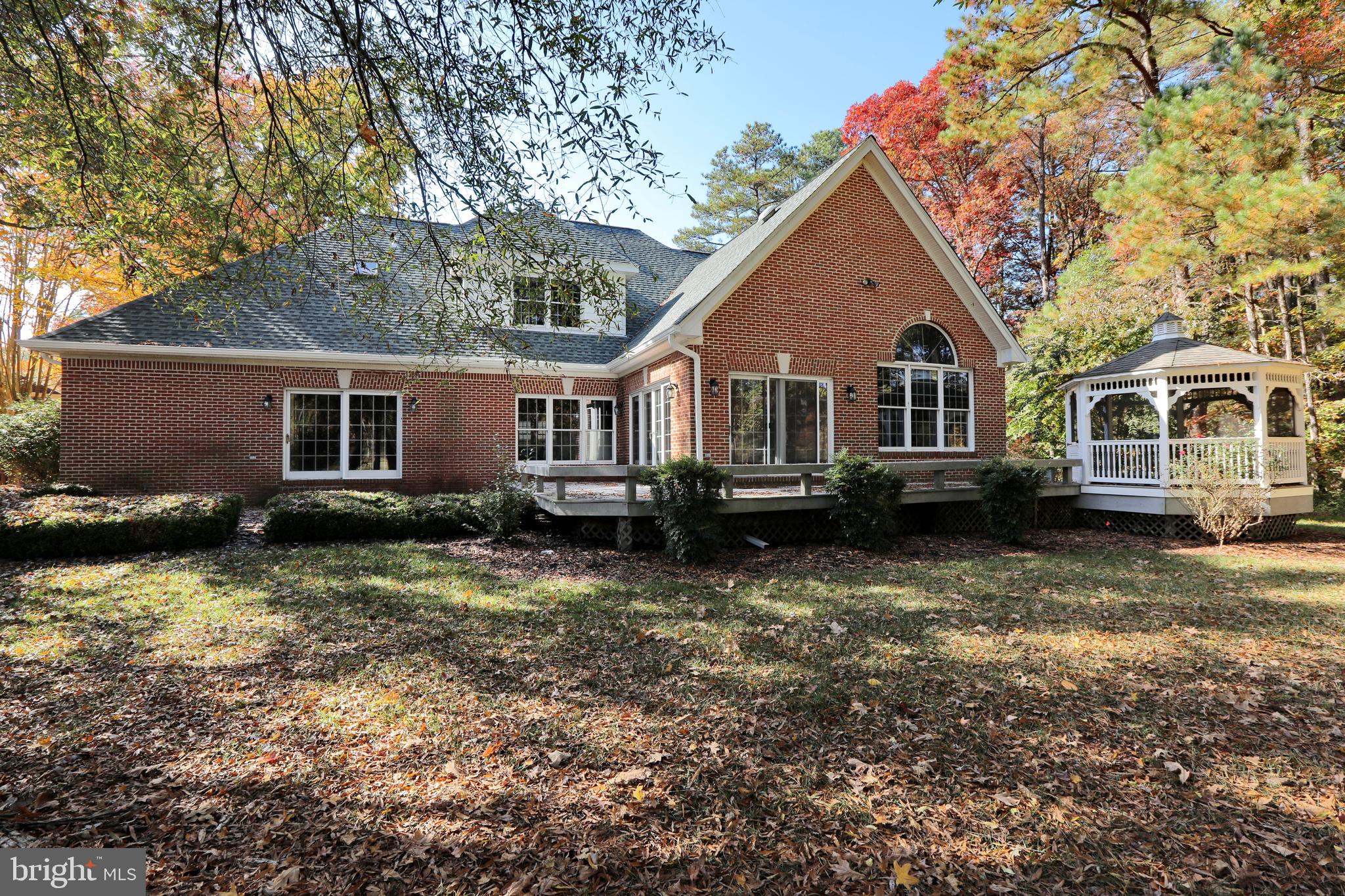 15119 BEACON HILL CIRCLE