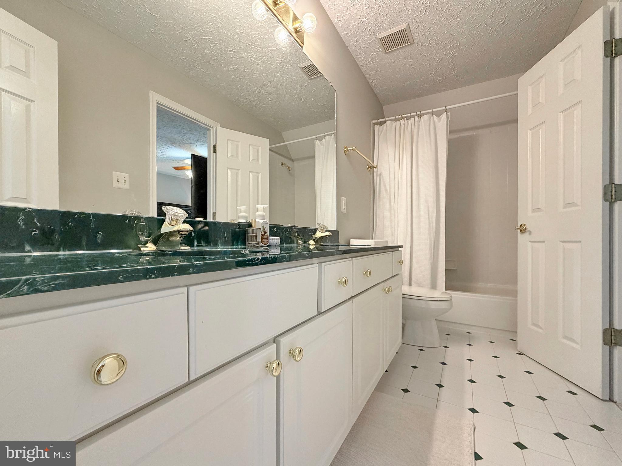 SWAN POINT SUB - Residential