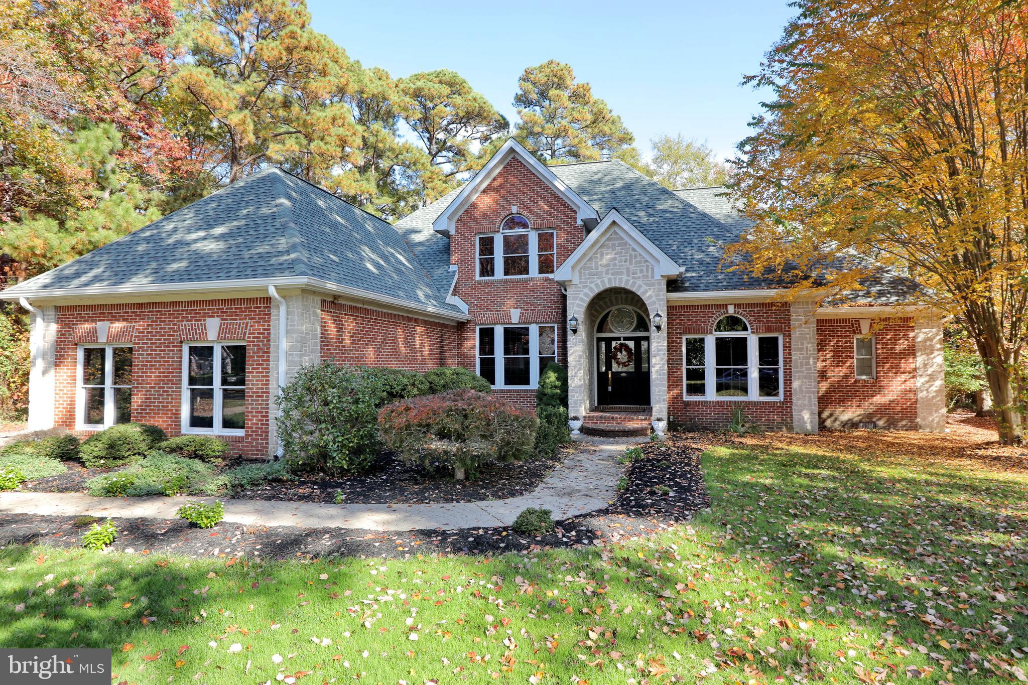 15119 BEACON HILL CIRCLE