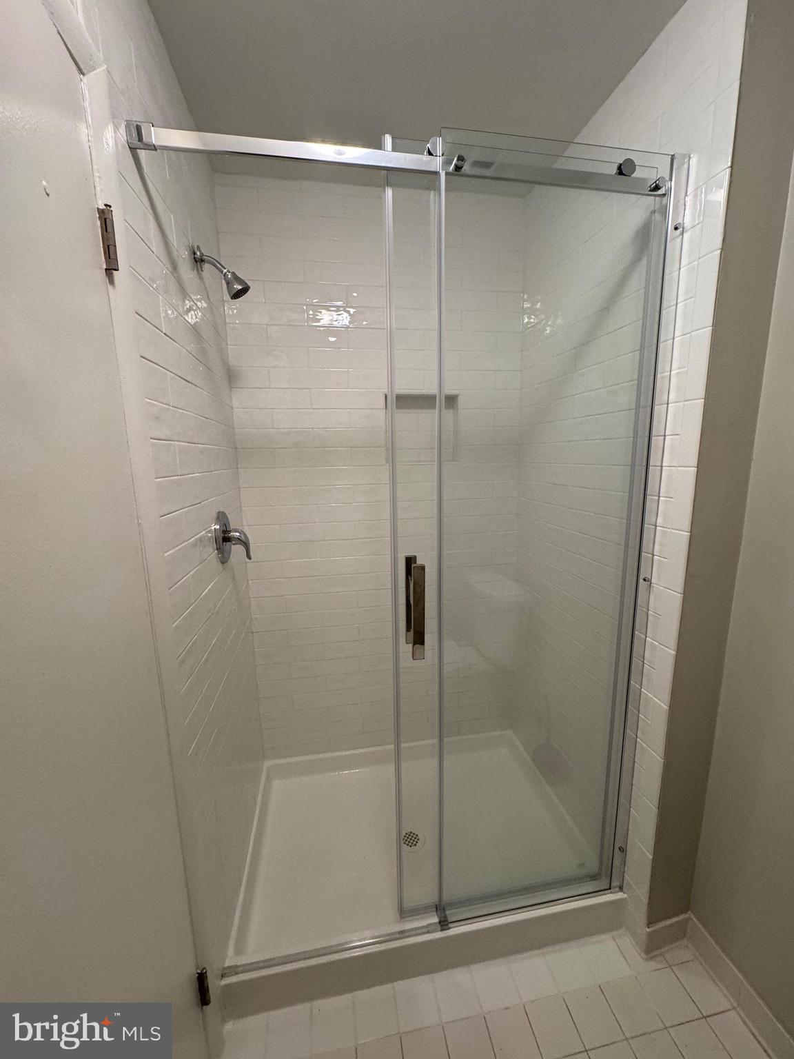 CROFTON COMMONS - Residential Lease