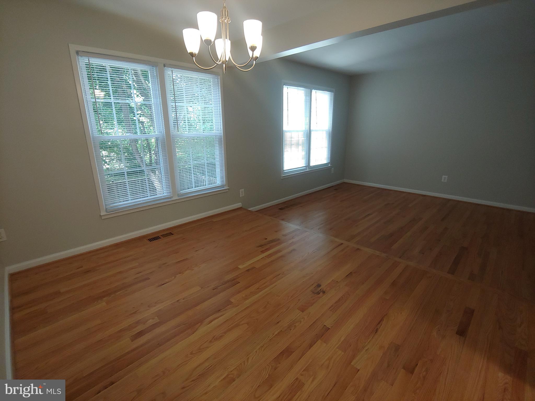 CROFTON COMMONS - Residential Lease