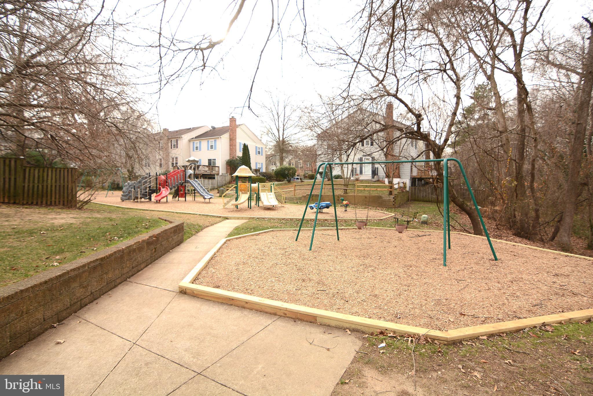 CROFTON COMMONS - Residential Lease