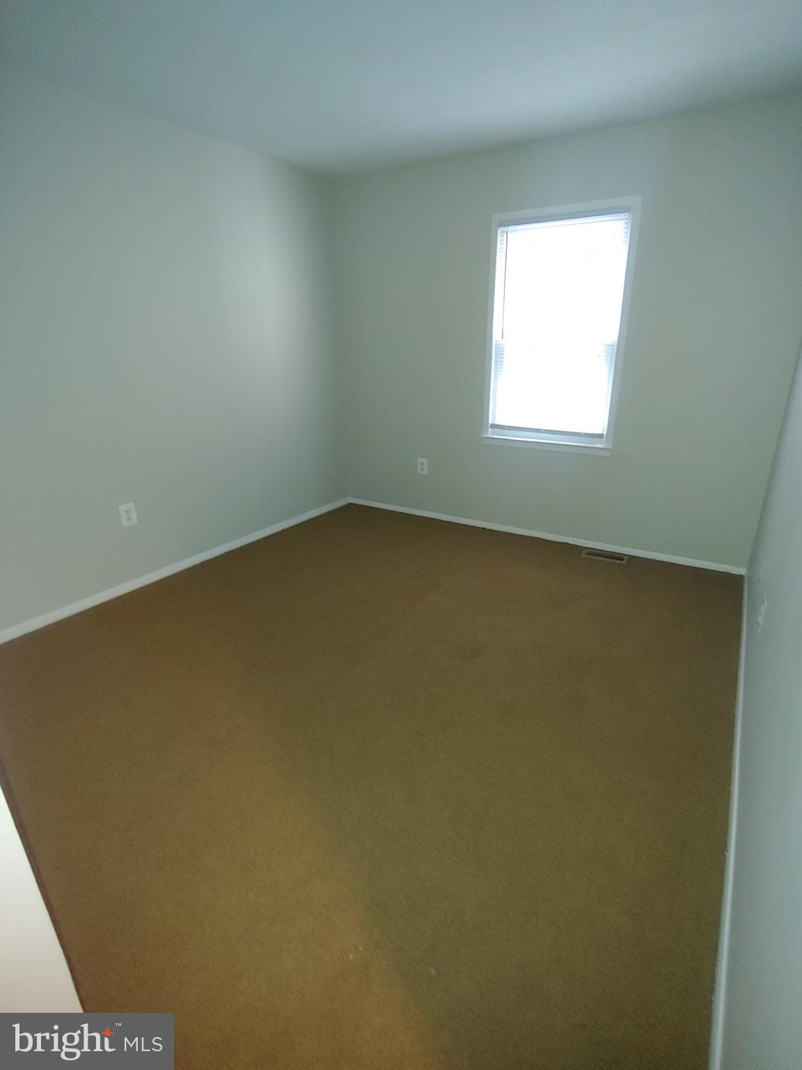 CROFTON COMMONS - Residential Lease