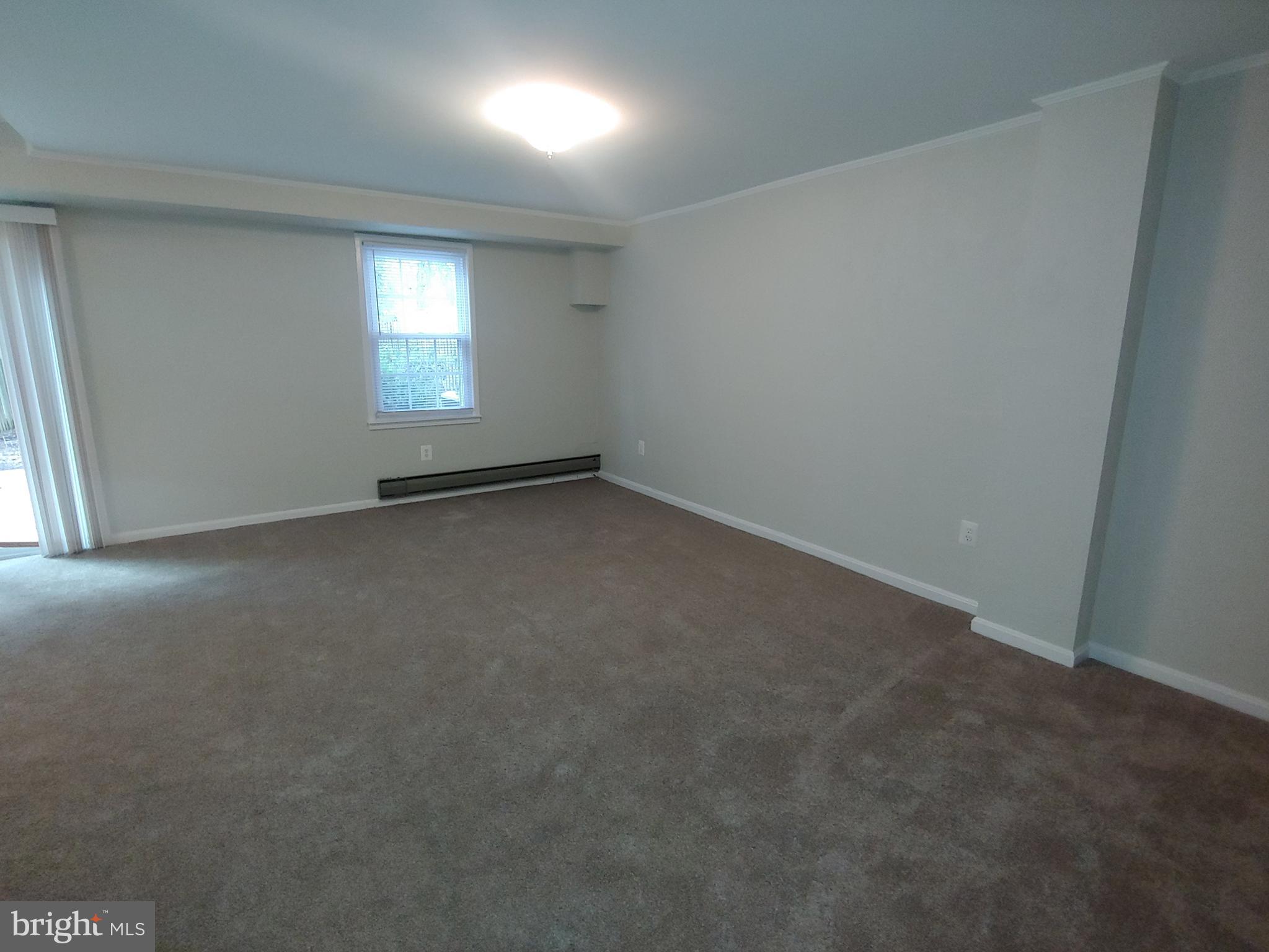 CROFTON COMMONS - Residential Lease